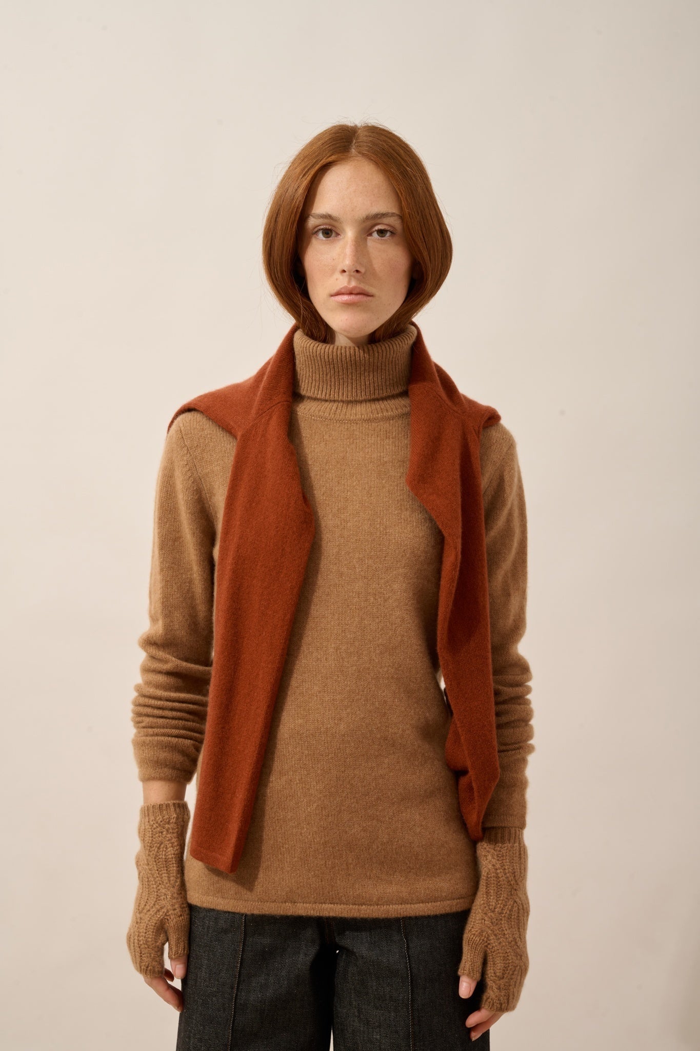 BALE mittens, 6 strands, hazelnut brown