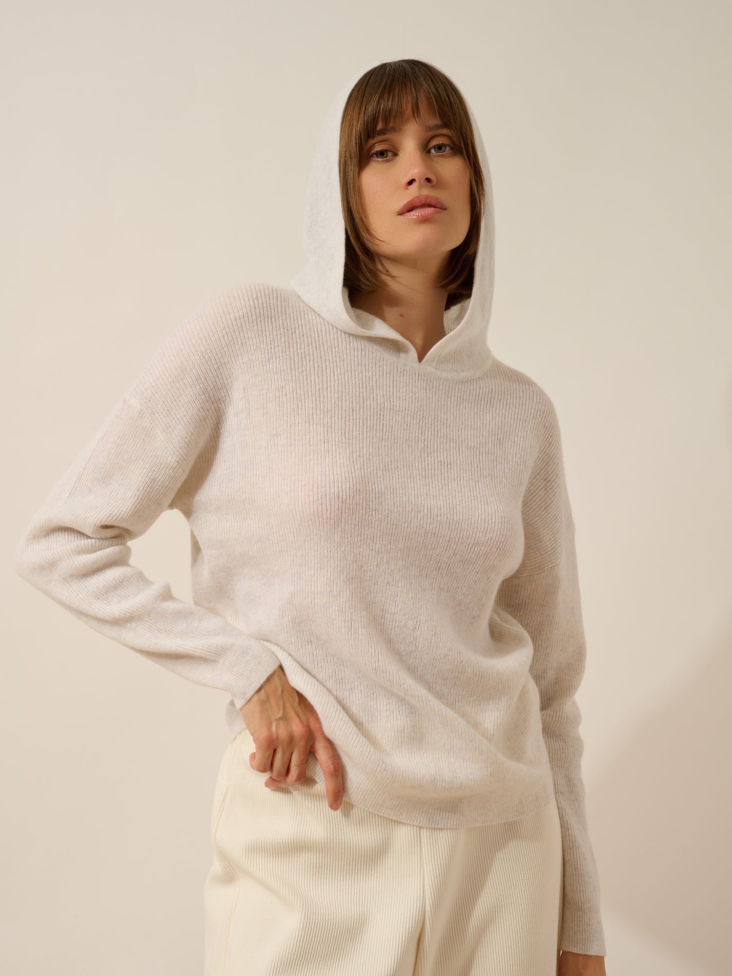 BEELE pull capuche blanc chiné