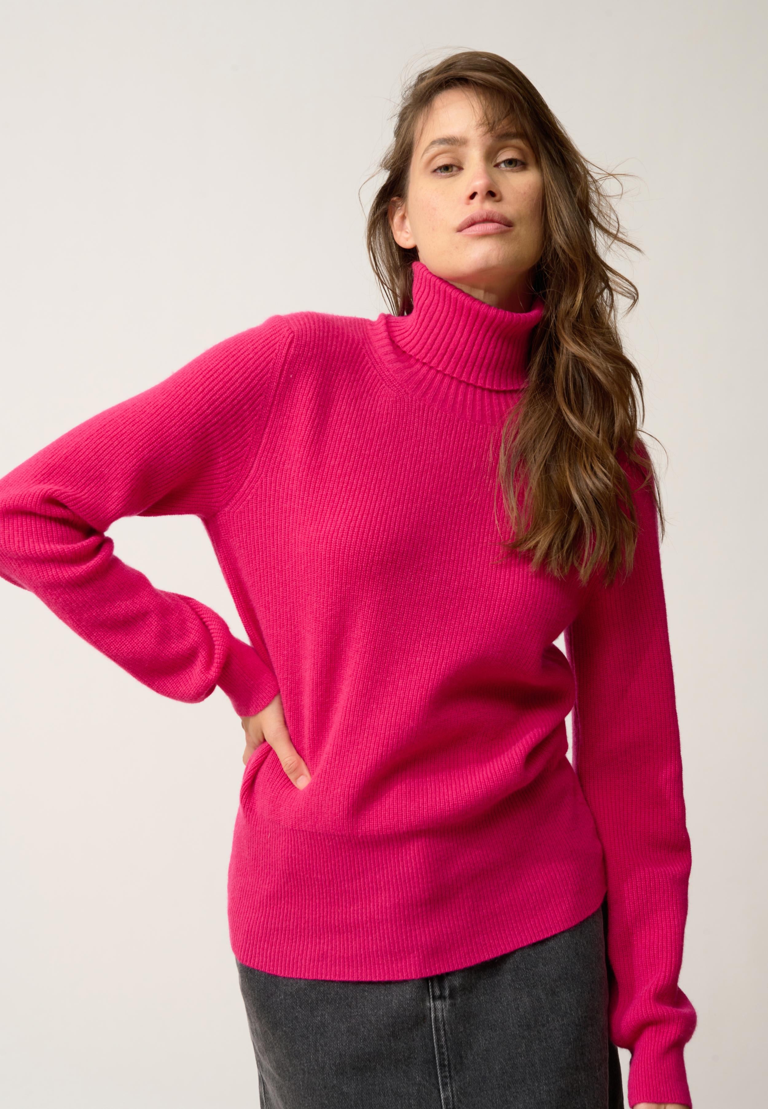 BILLY fuchsia turtleneck sweater