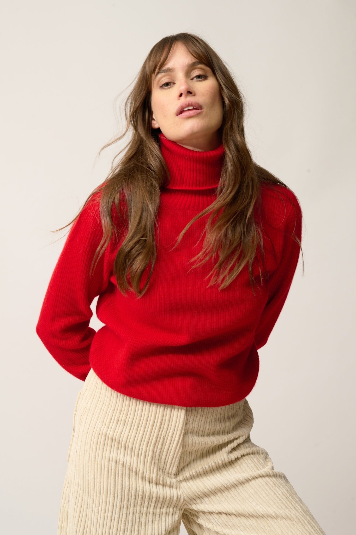 BILLY pull col roulé rouge