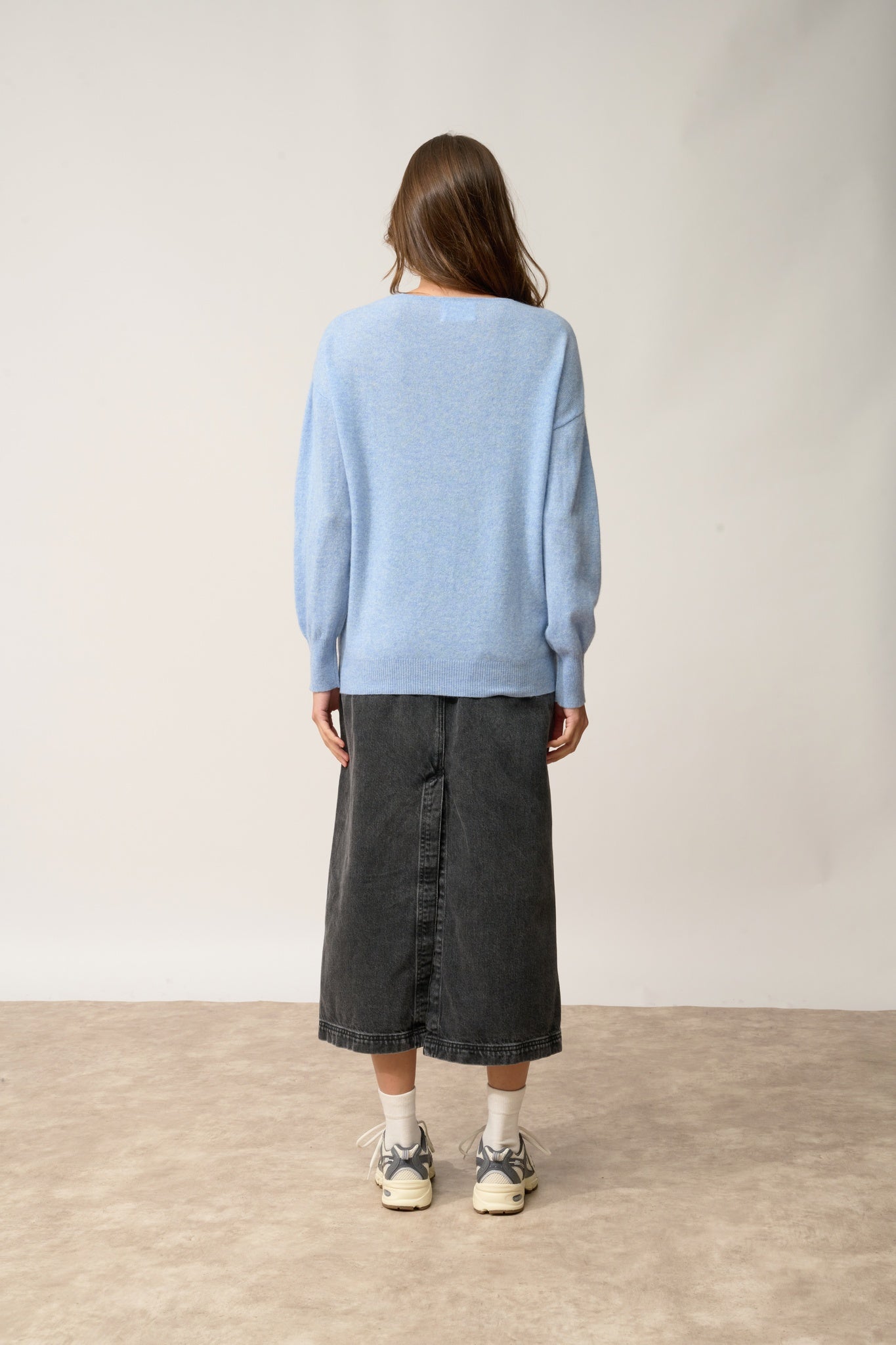 BIRSE sky blue heathered V-neck sweater