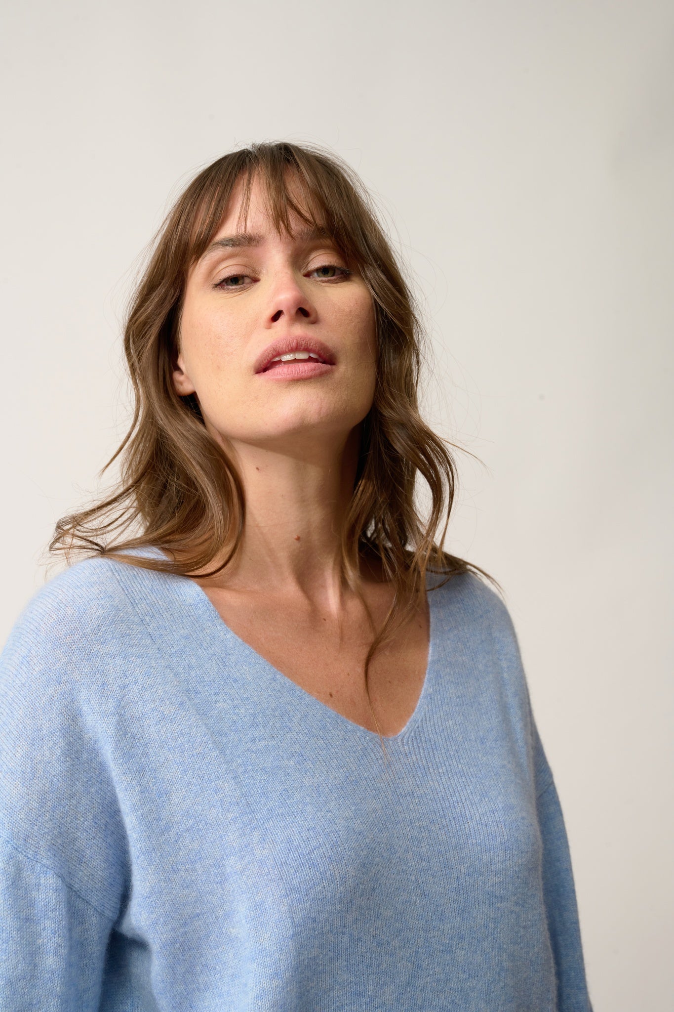 BIRSE sky blue heathered V-neck sweater