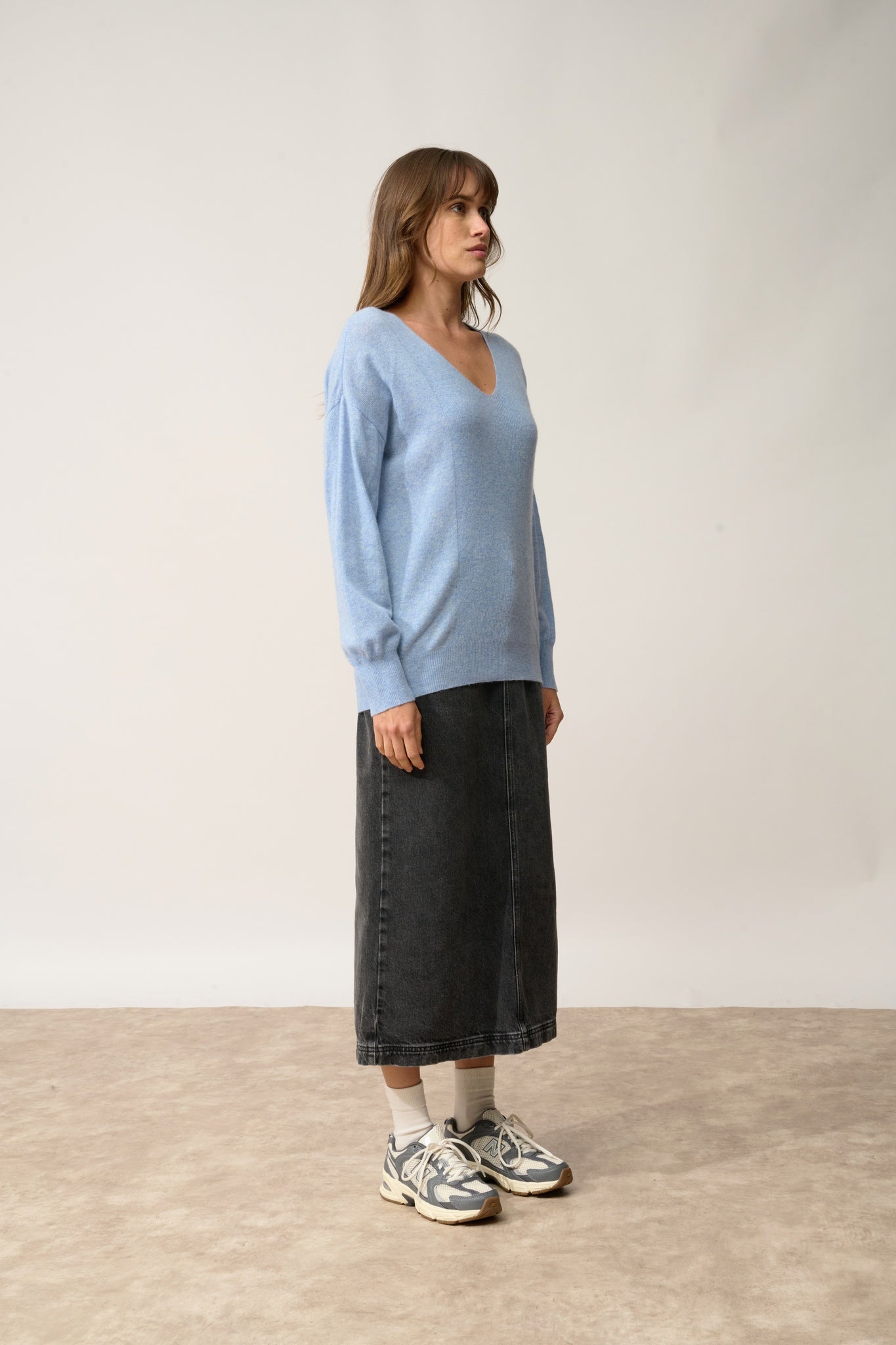 BIRSE sky blue heathered V-neck sweater