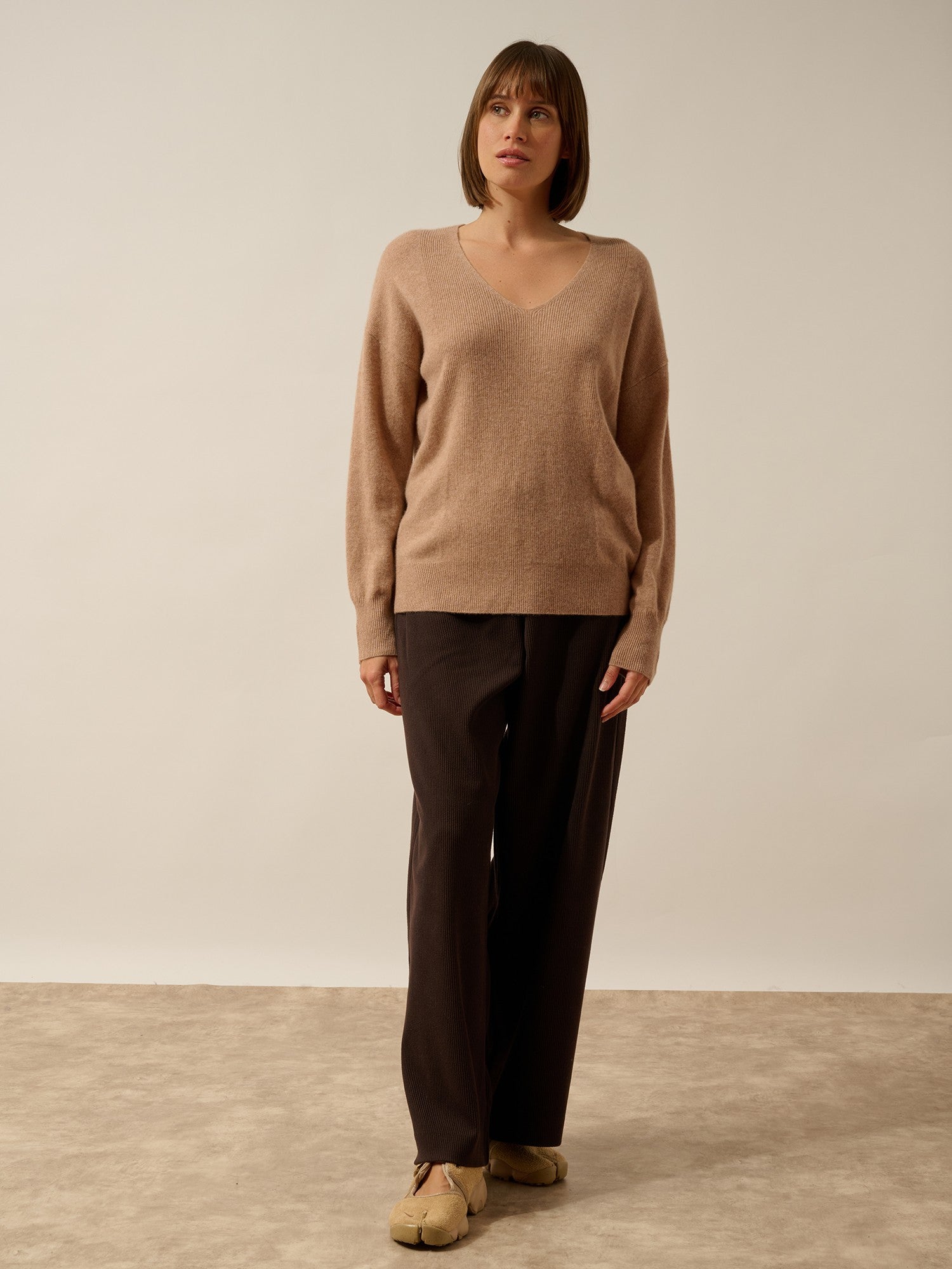 birse camel heathered V-neck sweater
