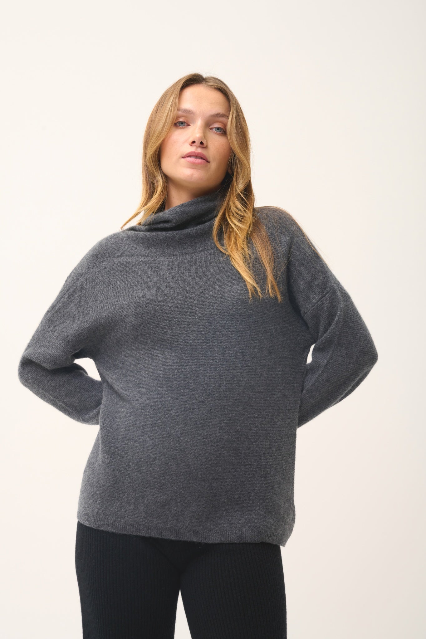 BLANTYRE turtleneck sweater anthracite mottled