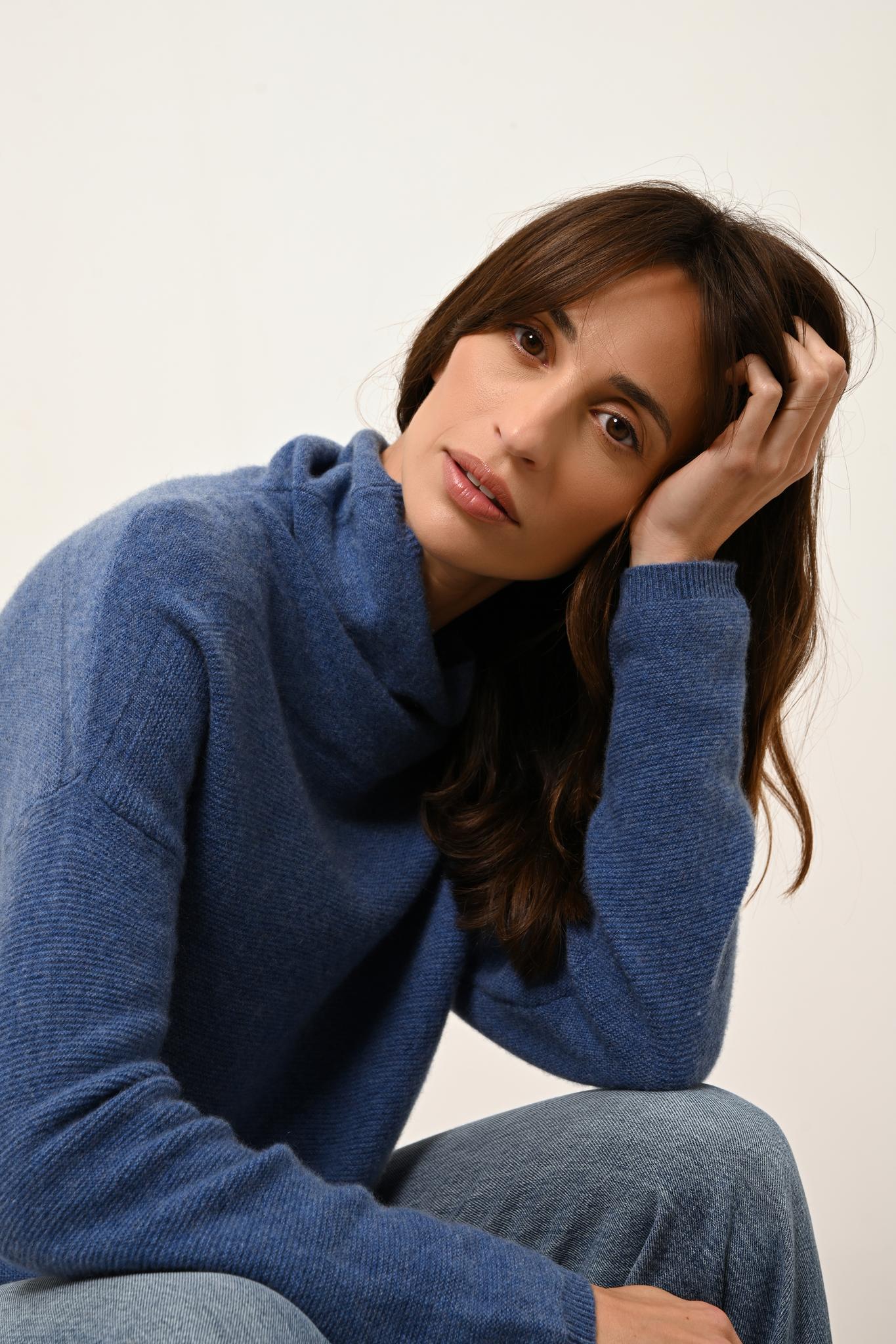 BLANTYRE pull col roulé bleu denim