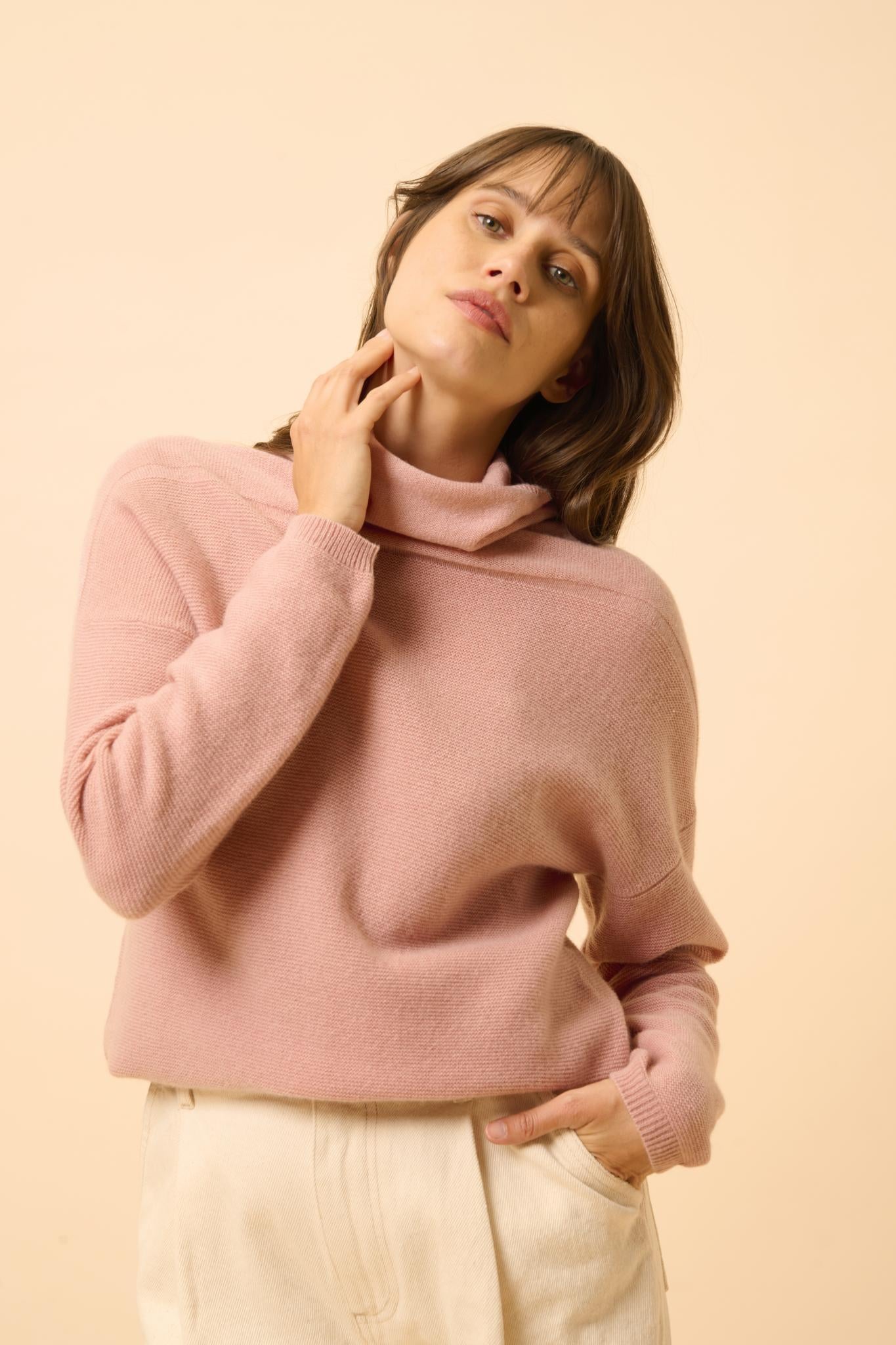 BLANTYRE pull col roulé bois de rose