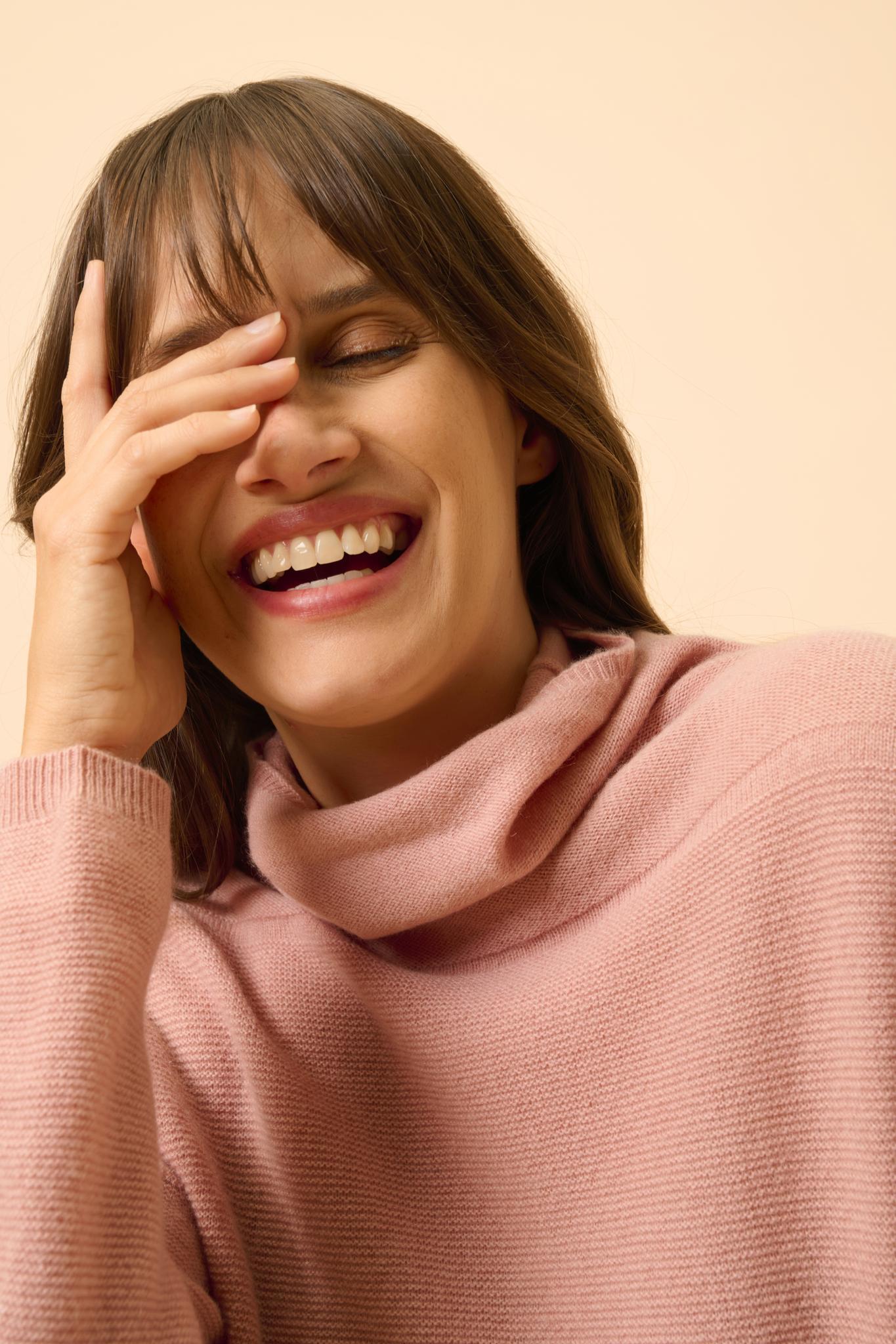 BLANTYRE pull col roulé bois de rose