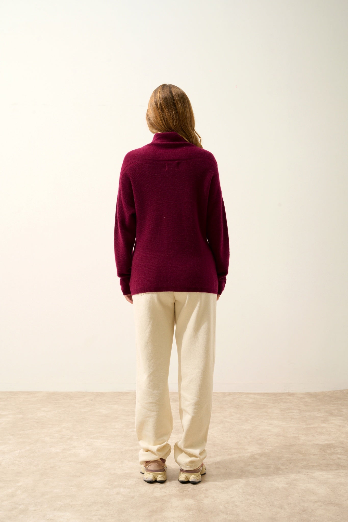 BLANTYRE burgundy turtleneck sweater