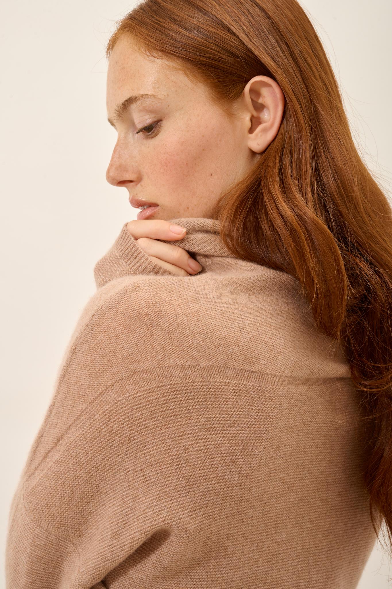 BLANTYRE turtleneck sweater camel mottled