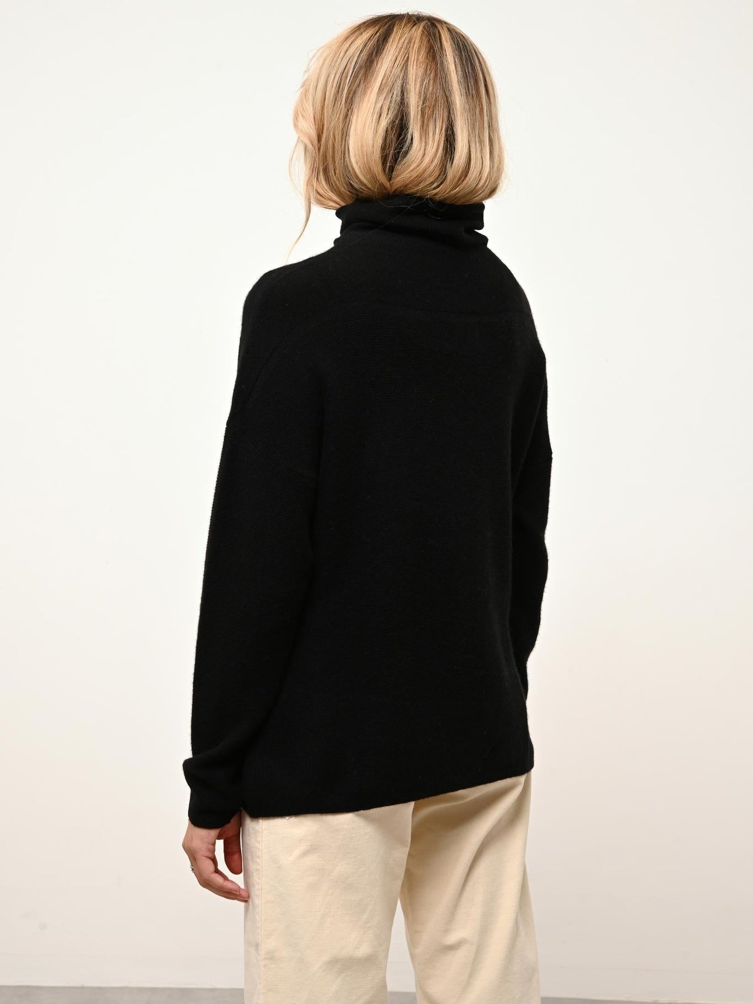 BLANTYRE pull col roulé noir