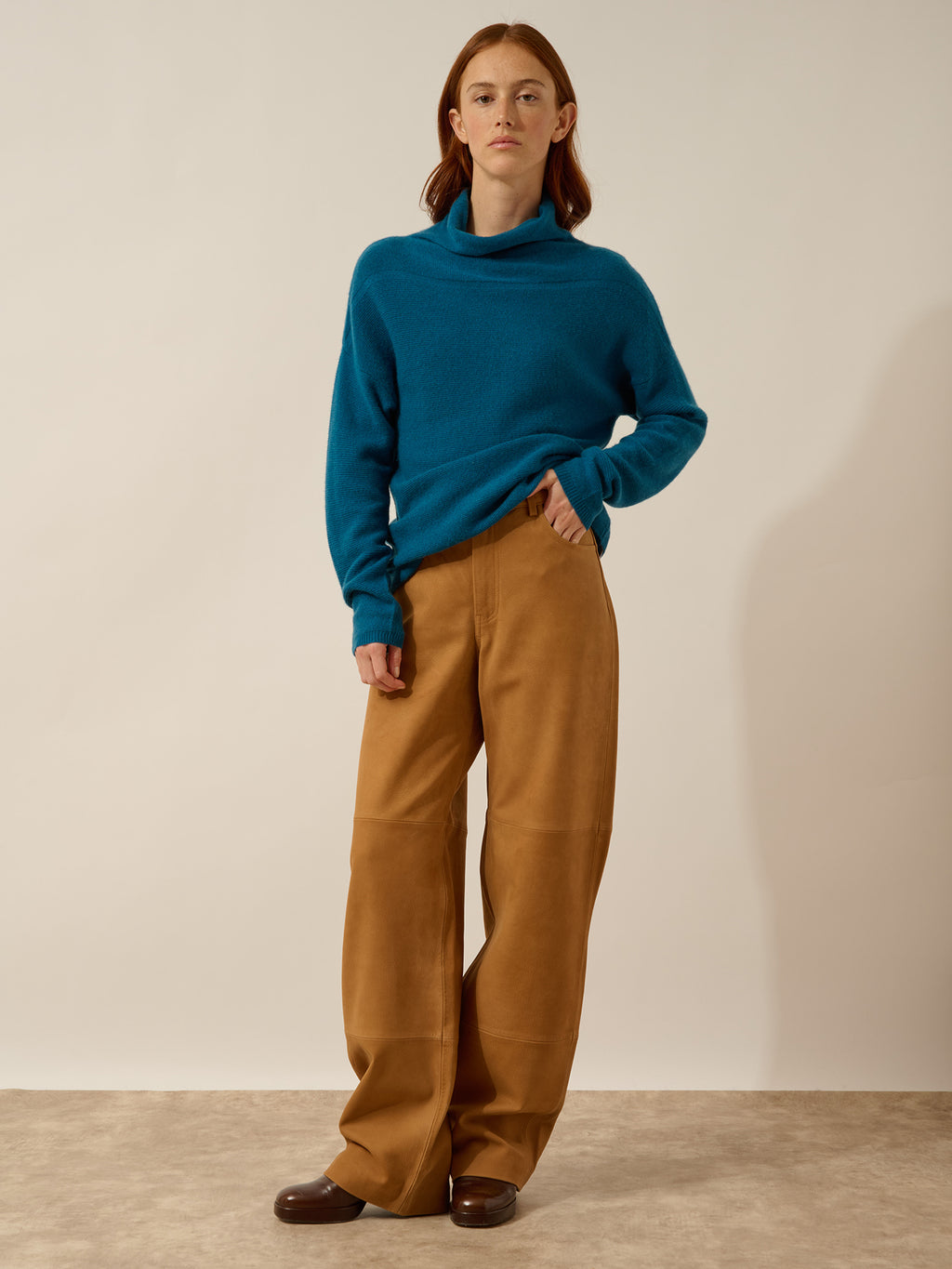 BLANTYRE pull col roulé paon