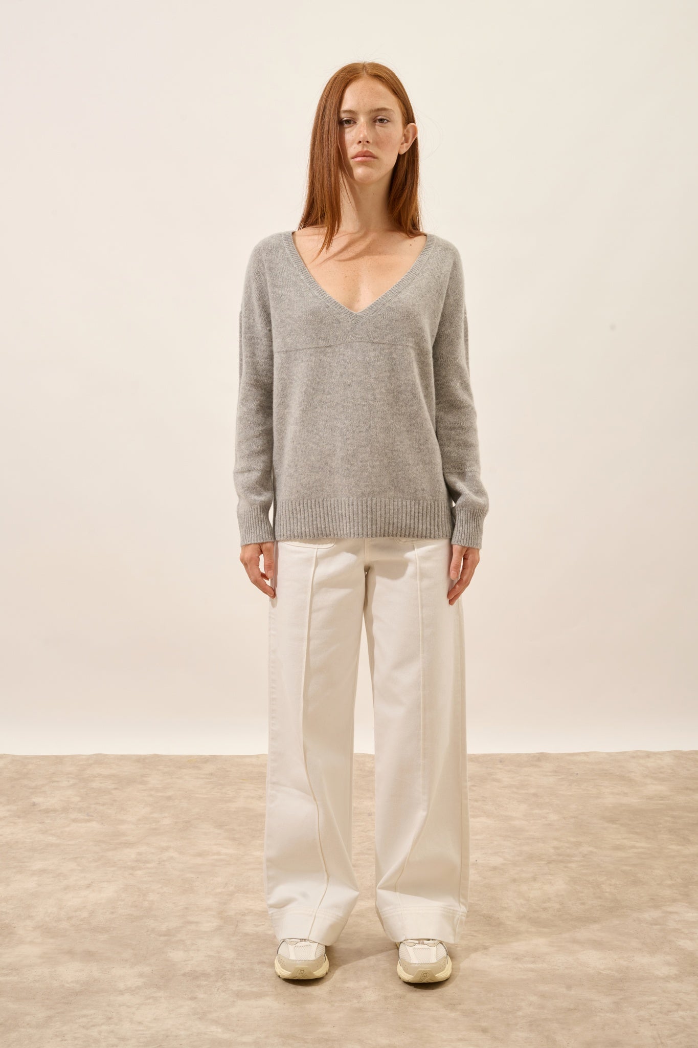 CASSIE cloudy v-neck sweater