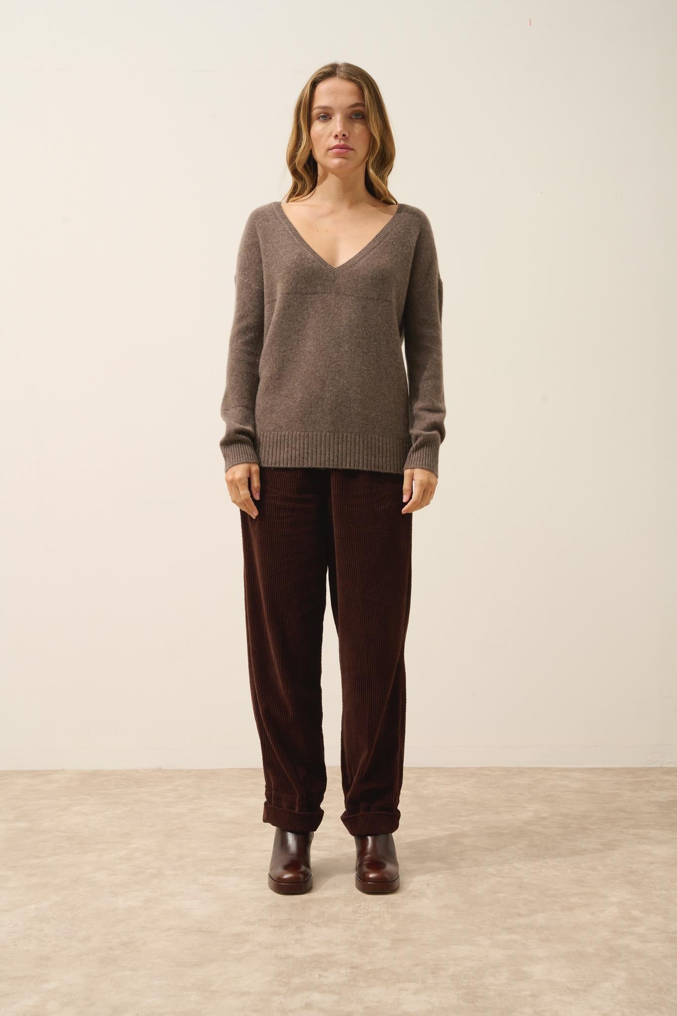 CASSIE pull col v taupe chiné