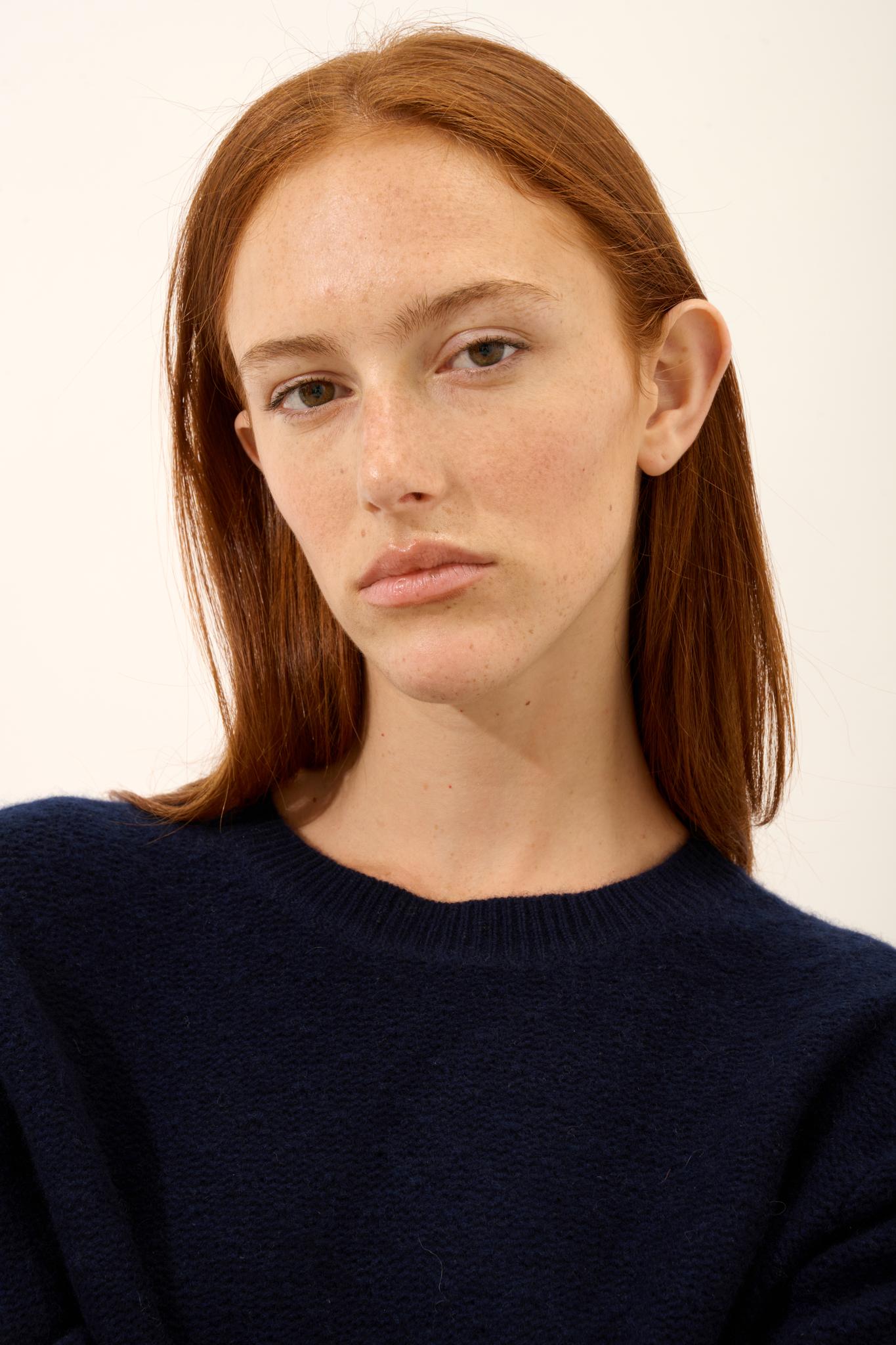 CETAN navy round-neck sweater
