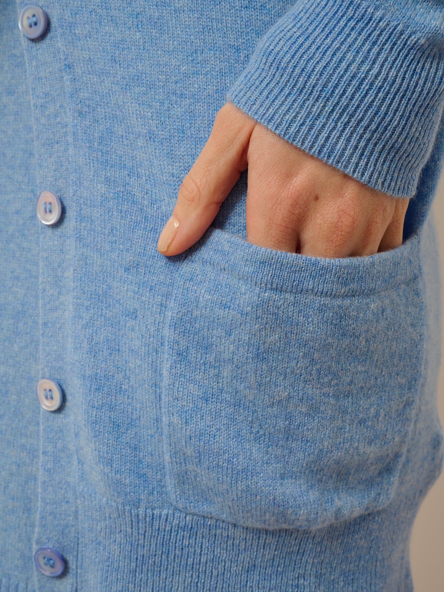 CHELSEA cardigan col v sky