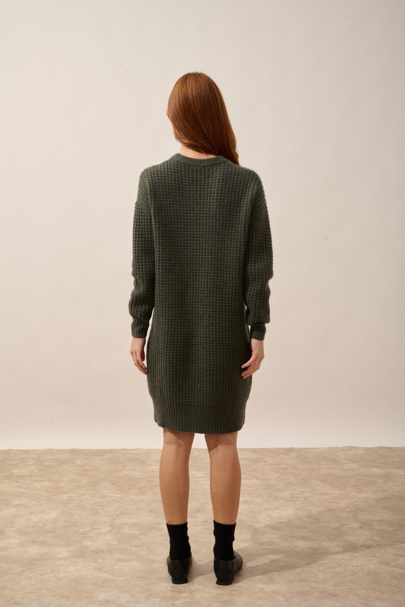 CHEWA round neck dress, 8-ply khaki heather