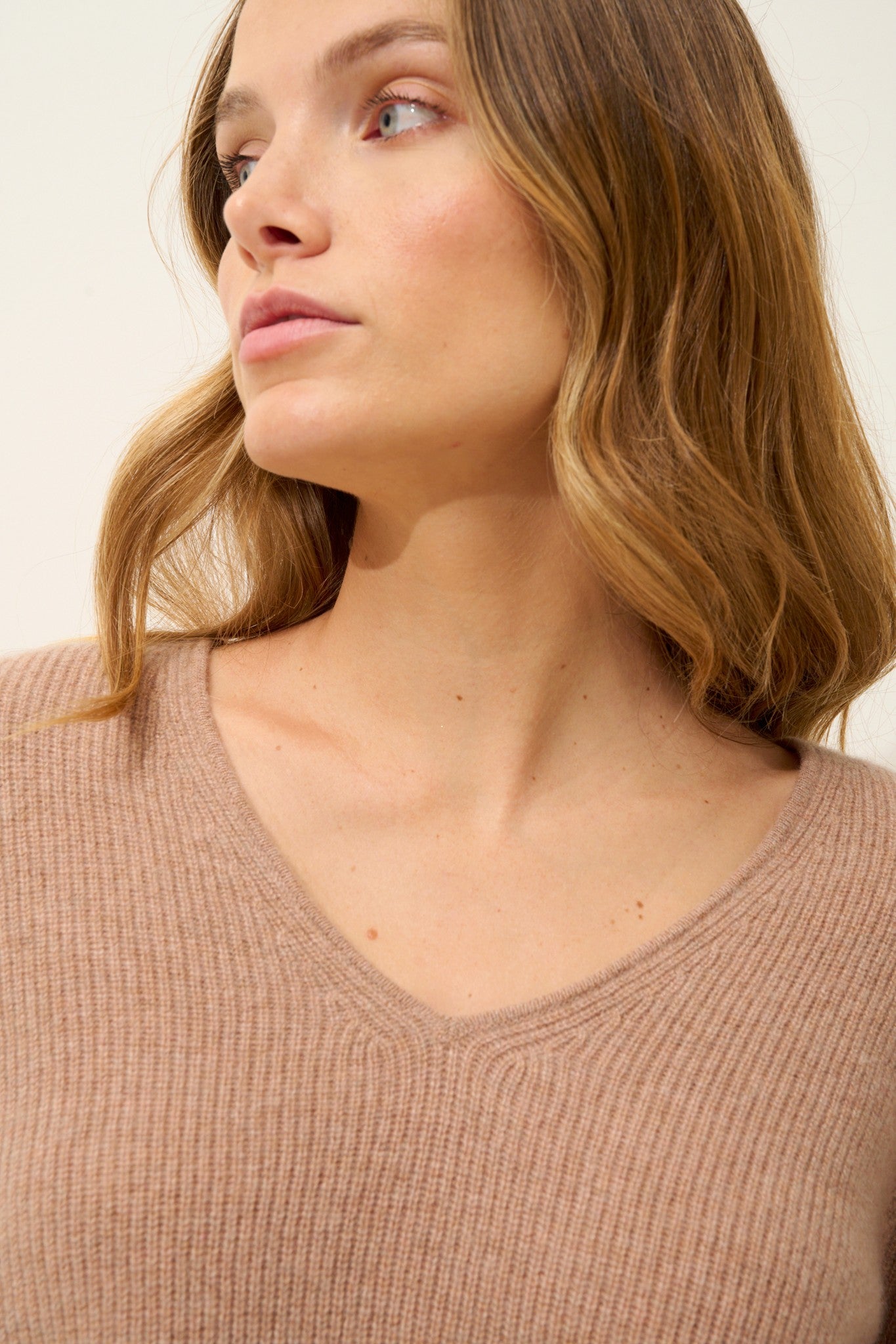 cielora pull col v camel chiné 100% cachemire