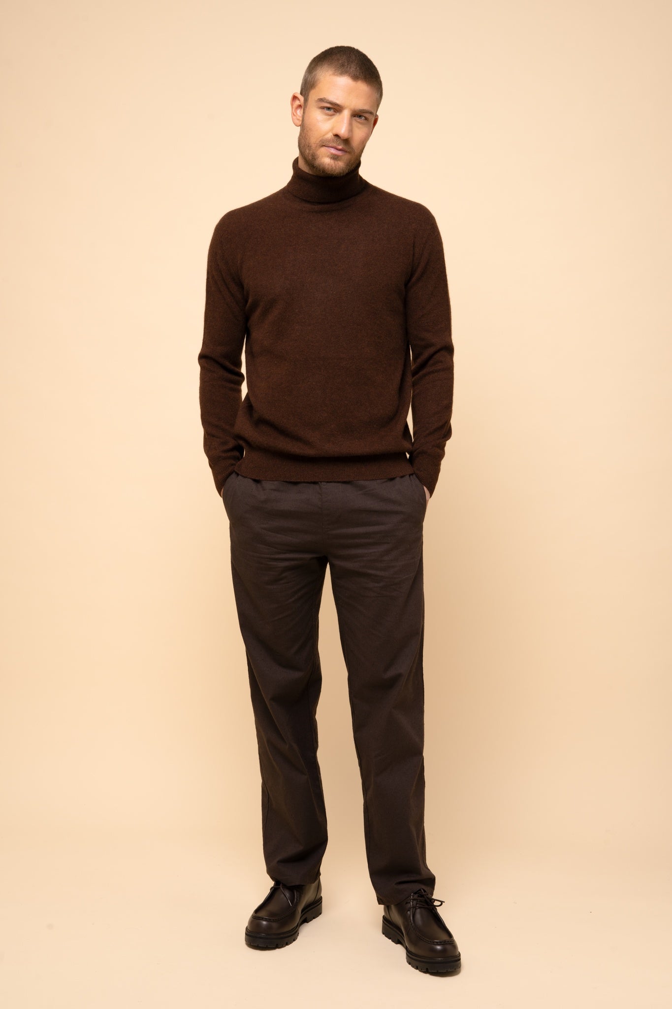 CONNOR pull col roulé café