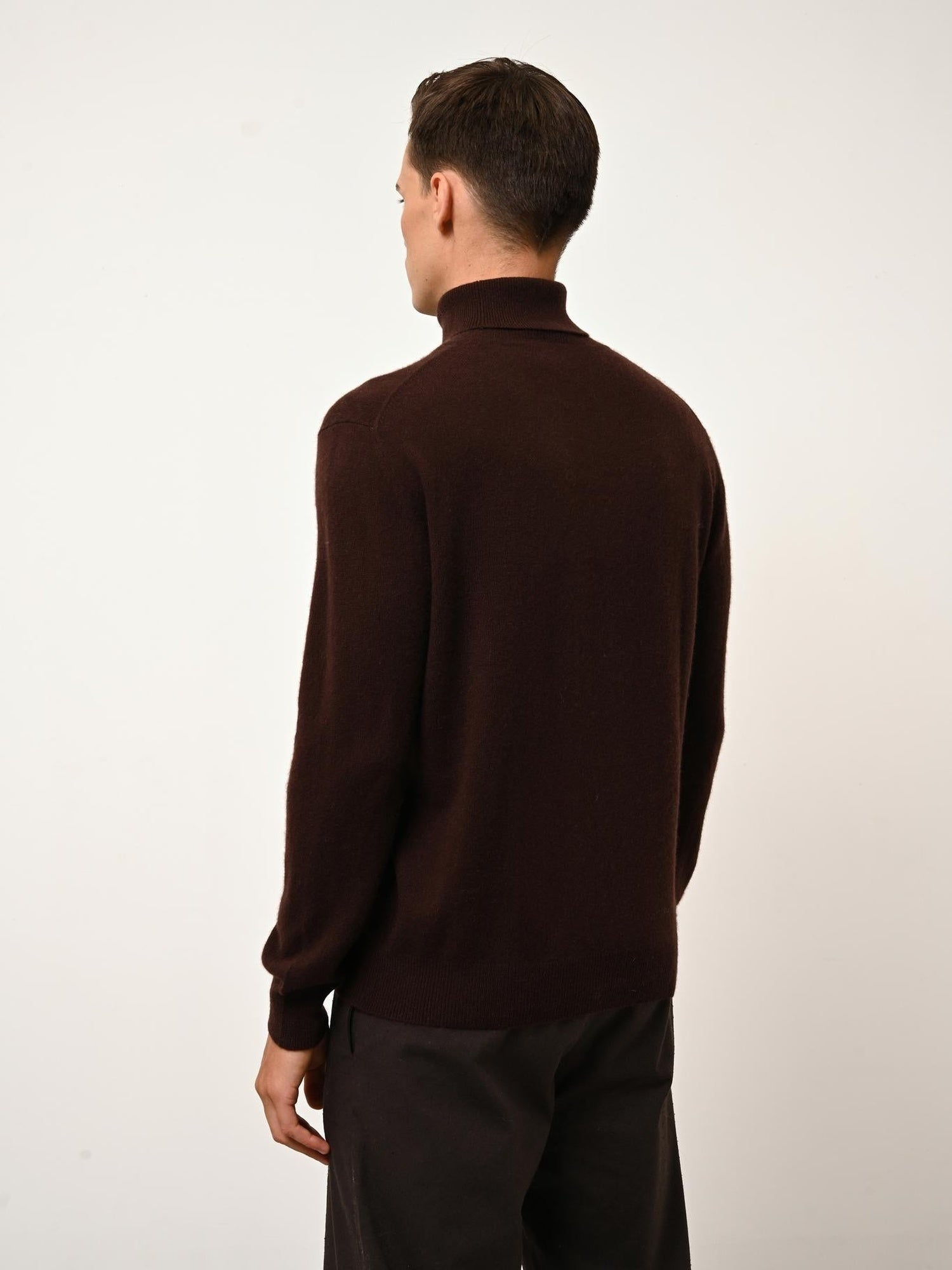 CONNOR pull col roulé choco