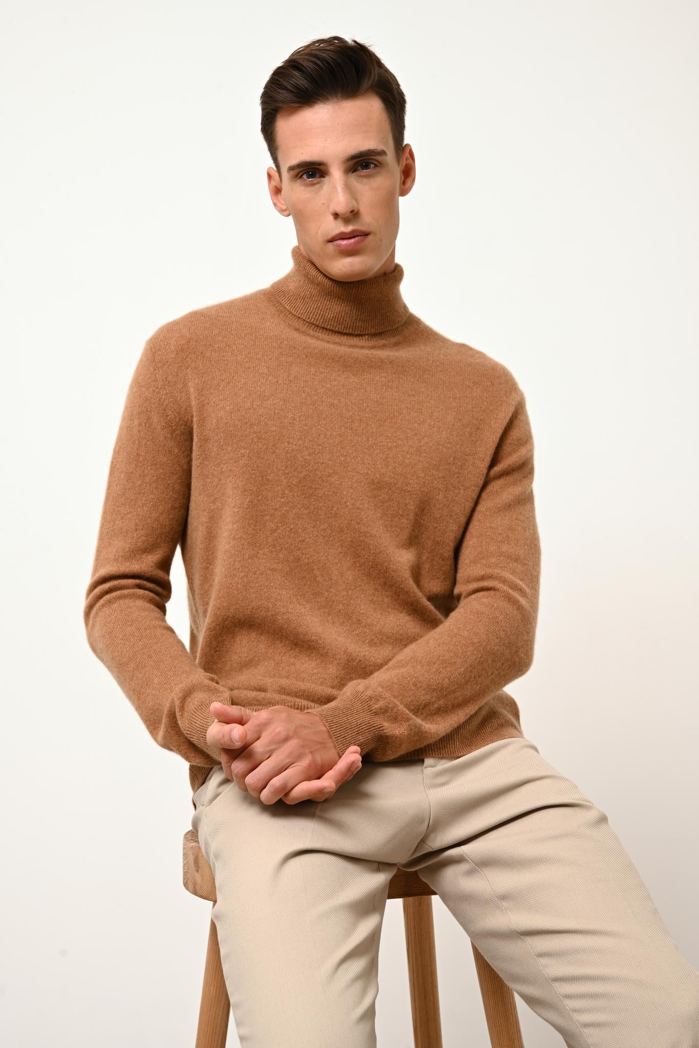 CONNOR pull col roulé noisette
