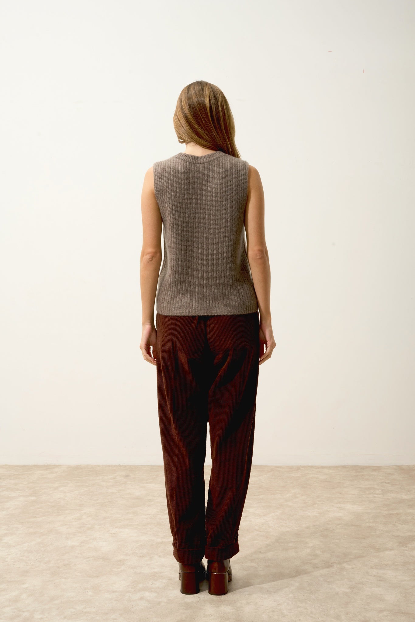 DAMPA round-neck tank top in mottled taupe