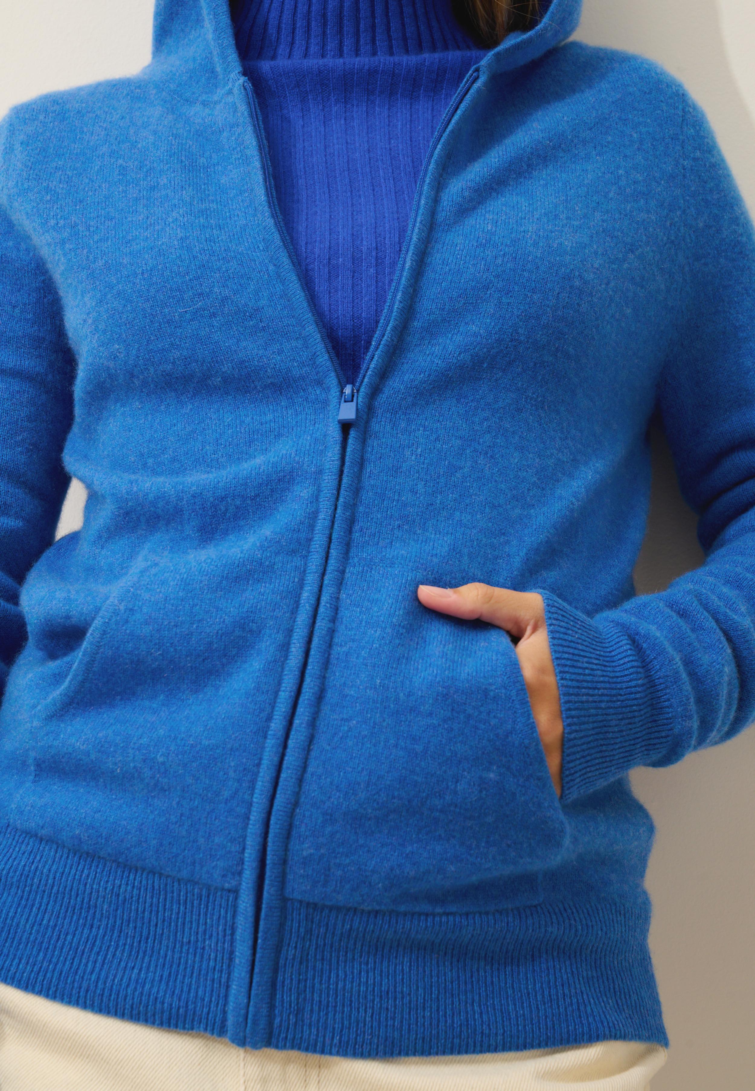 DEBBIE gilet col zippé capuche bleu électrique