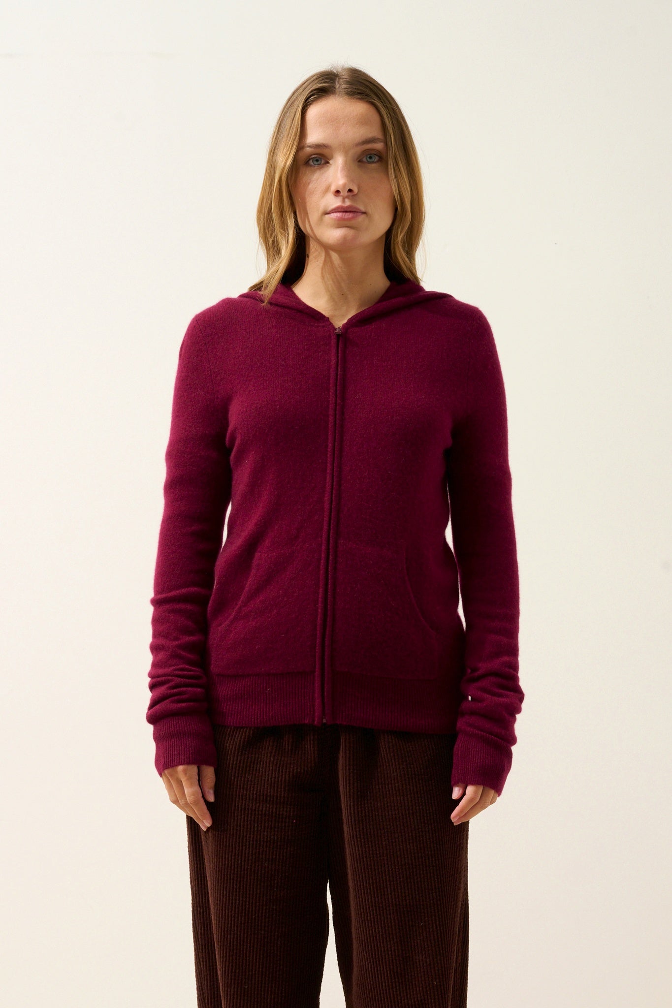 DEBBIE gilet col zippé capuche bordeaux