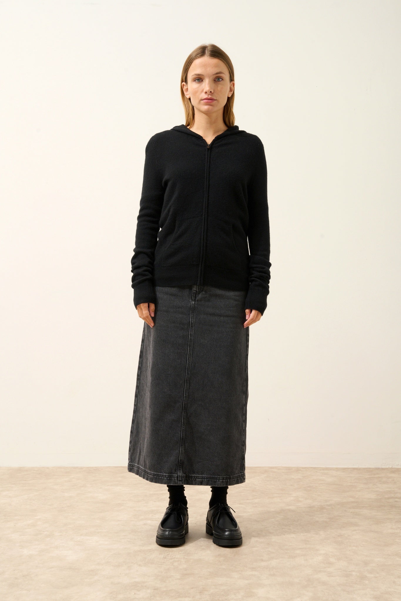 DEBBIE gilet col zippé capuche noir