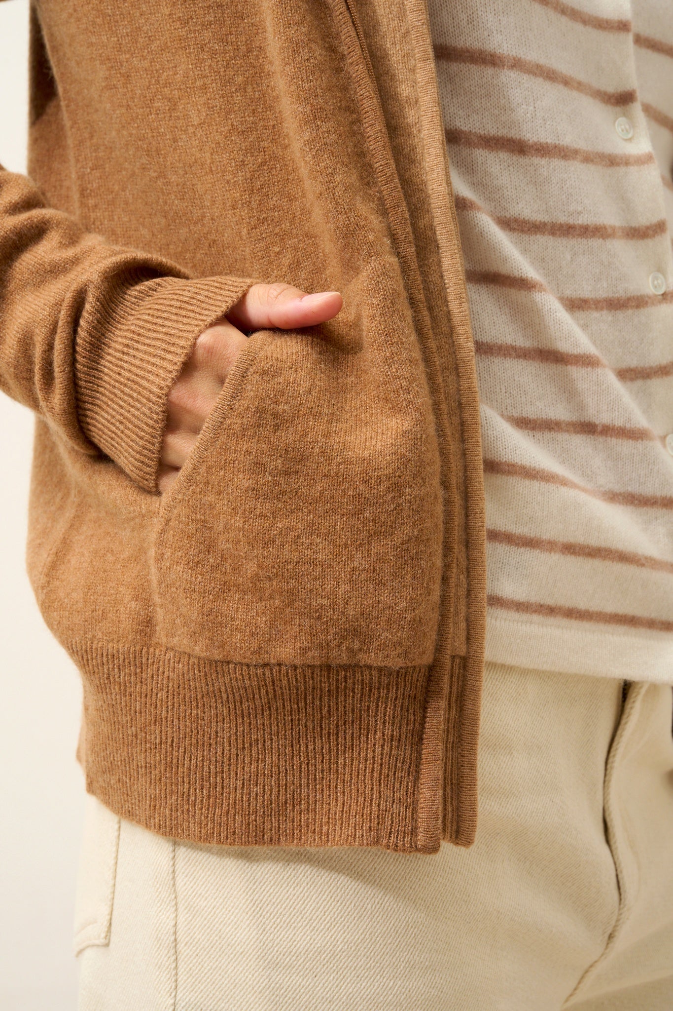 DEBBIE gilet col zippé capuche noisette