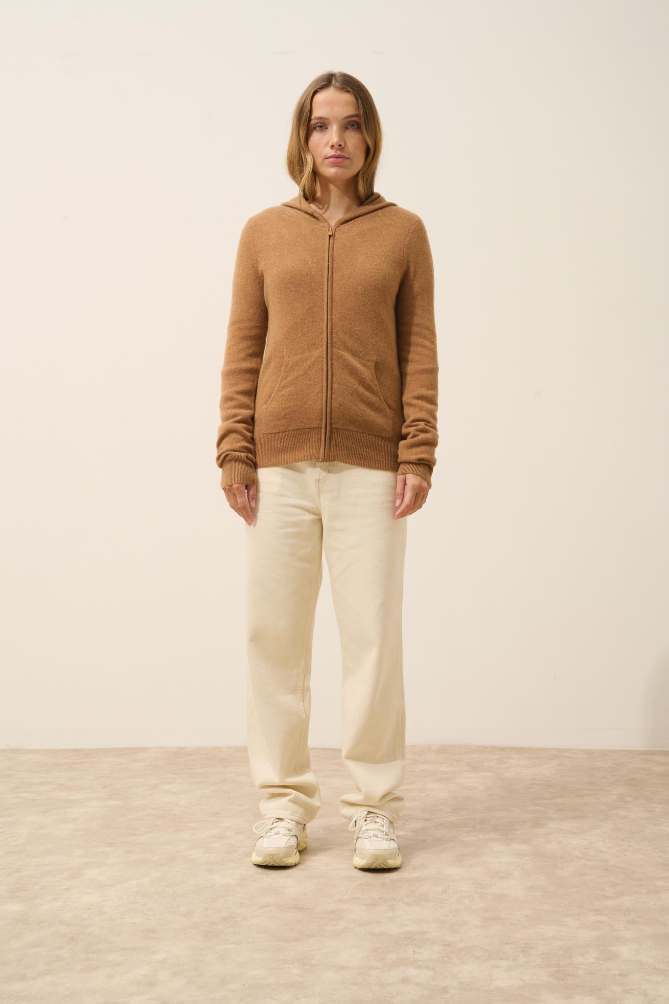 DEBBIE gilet col zippé capuche noisette