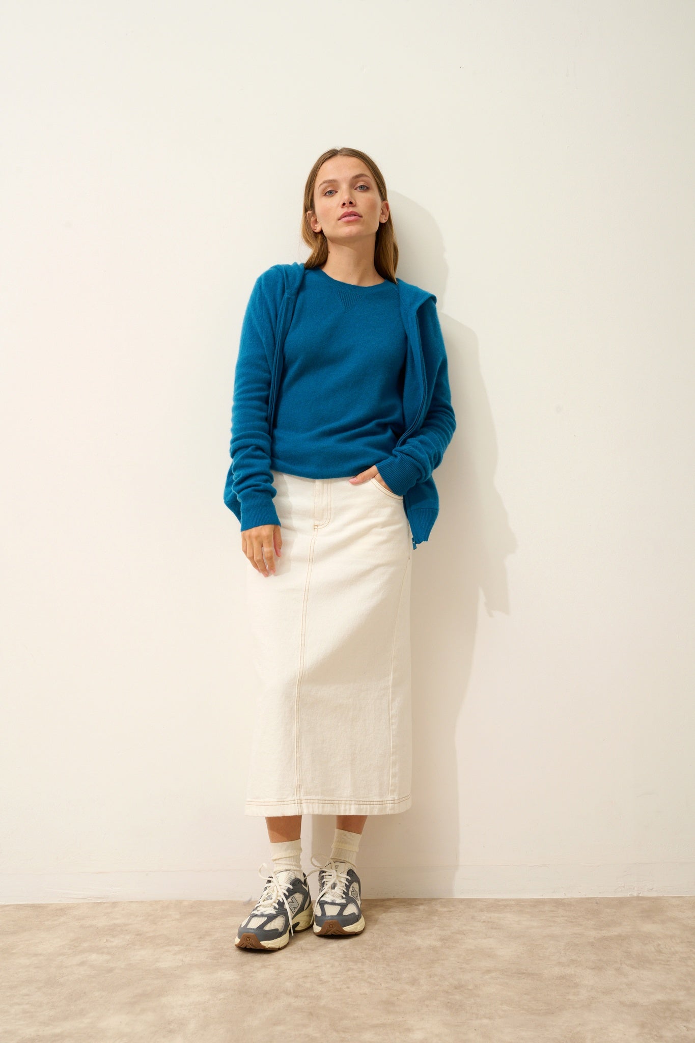 DEBBIE gilet col zippé capuche paon