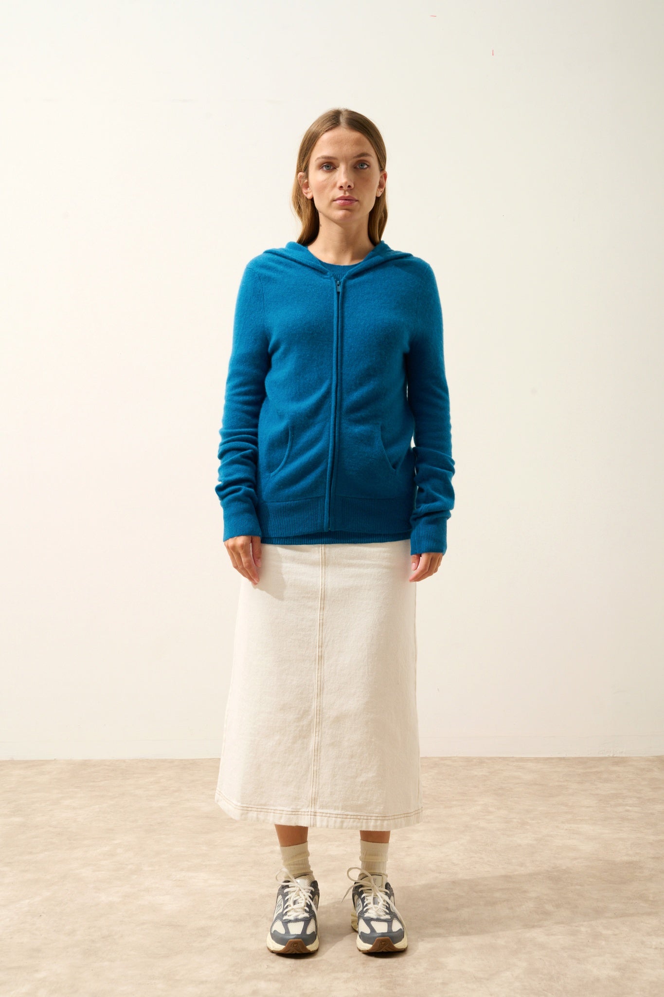 DEBBIE gilet col zippé capuche paon