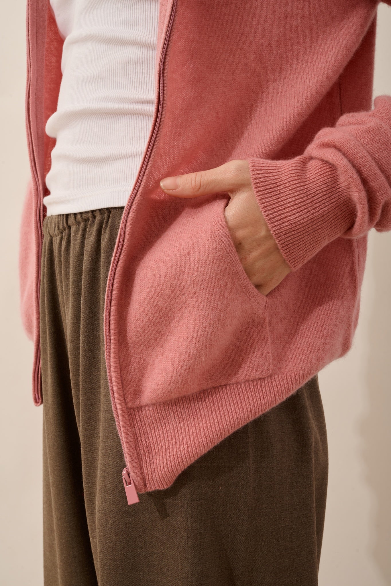 DEBBIE gilet col zippé capuche pétale