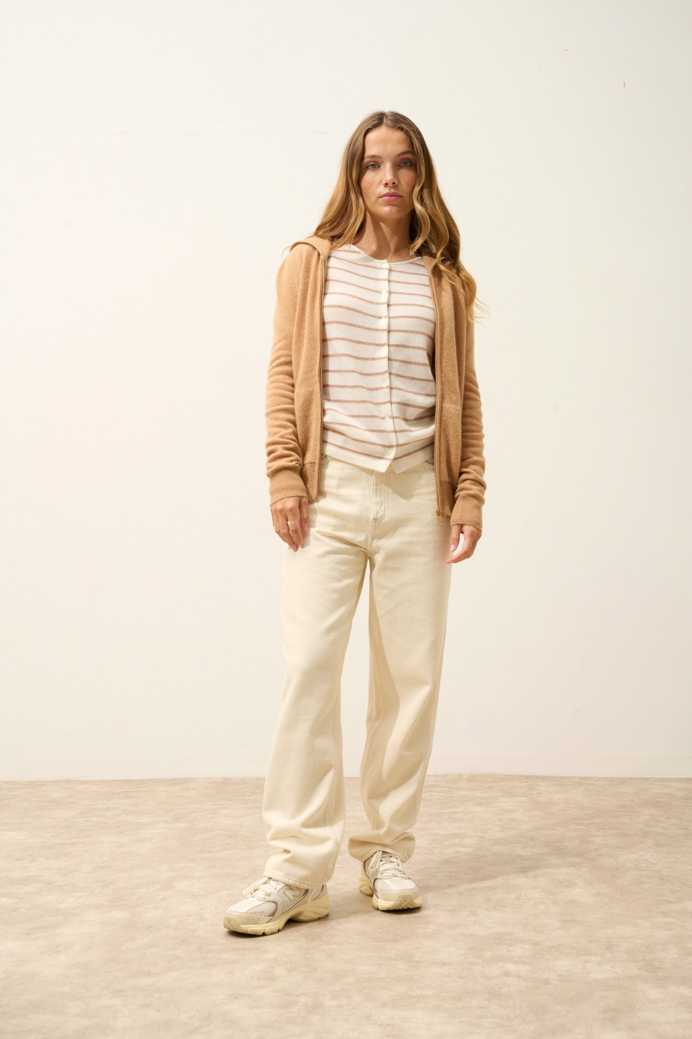 DEBBIE gilet col zippé capuche sahara