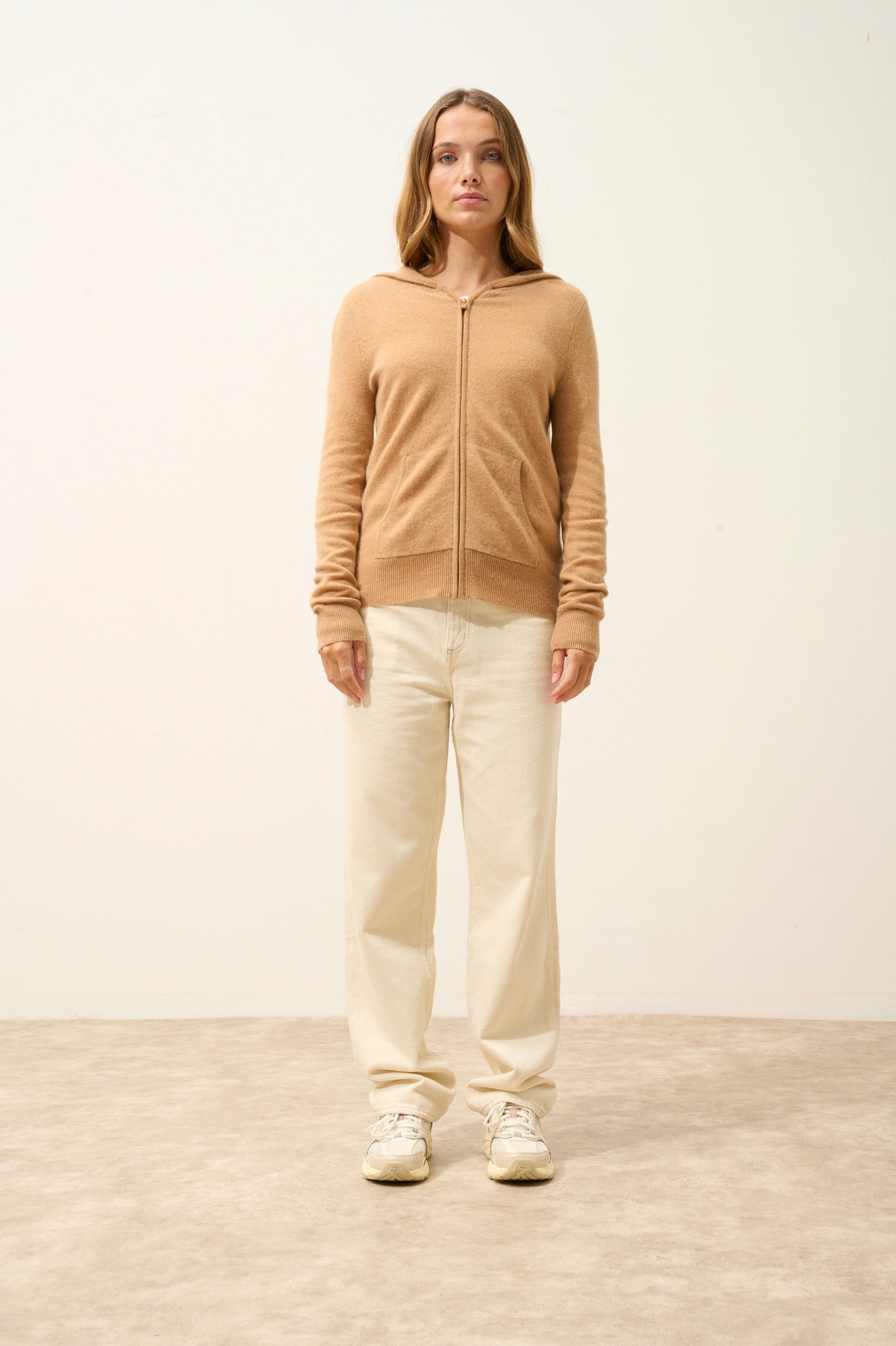 DEBBIE gilet col zippé capuche sahara