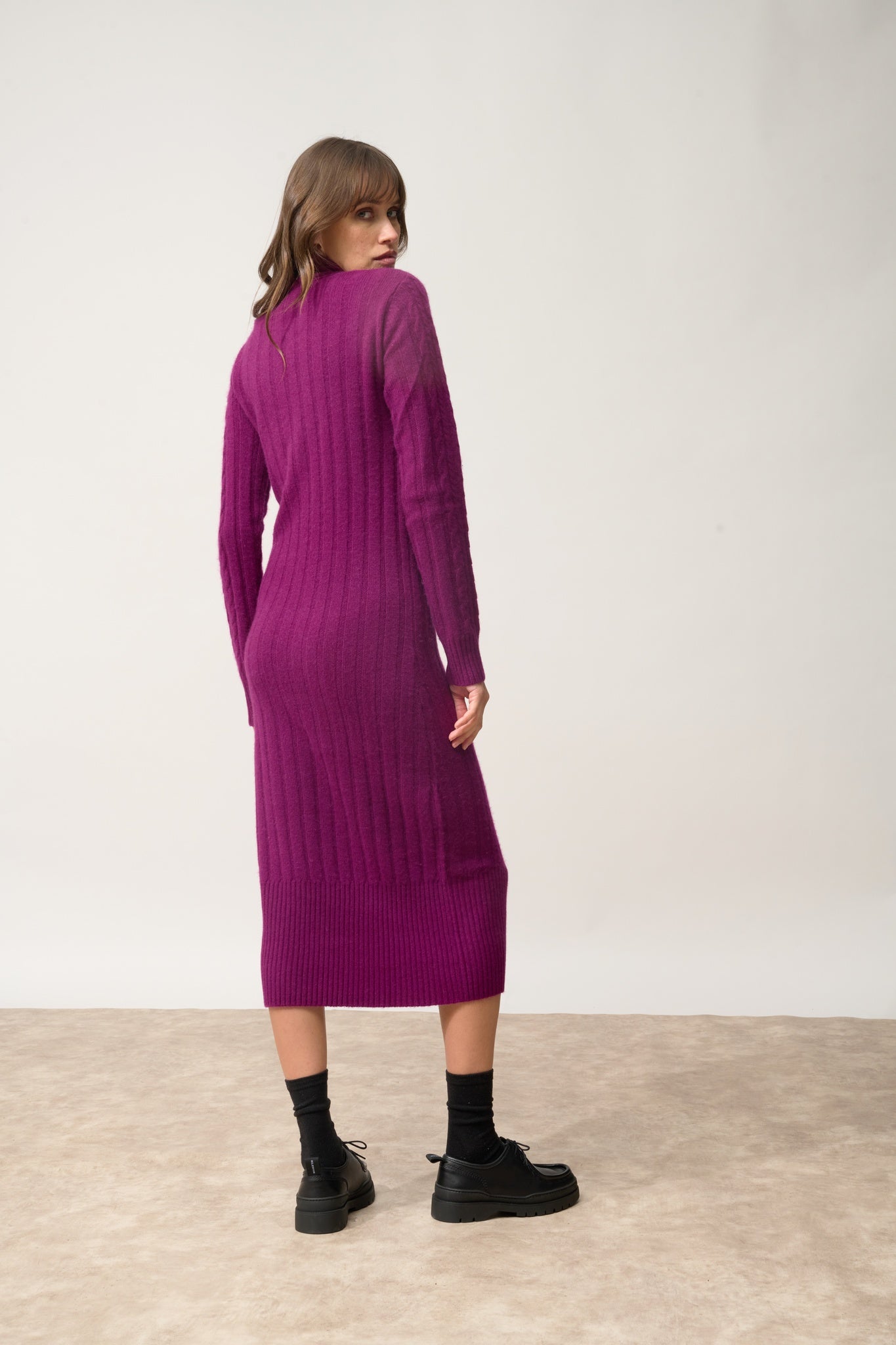 DOLKAR robe col roulé prune