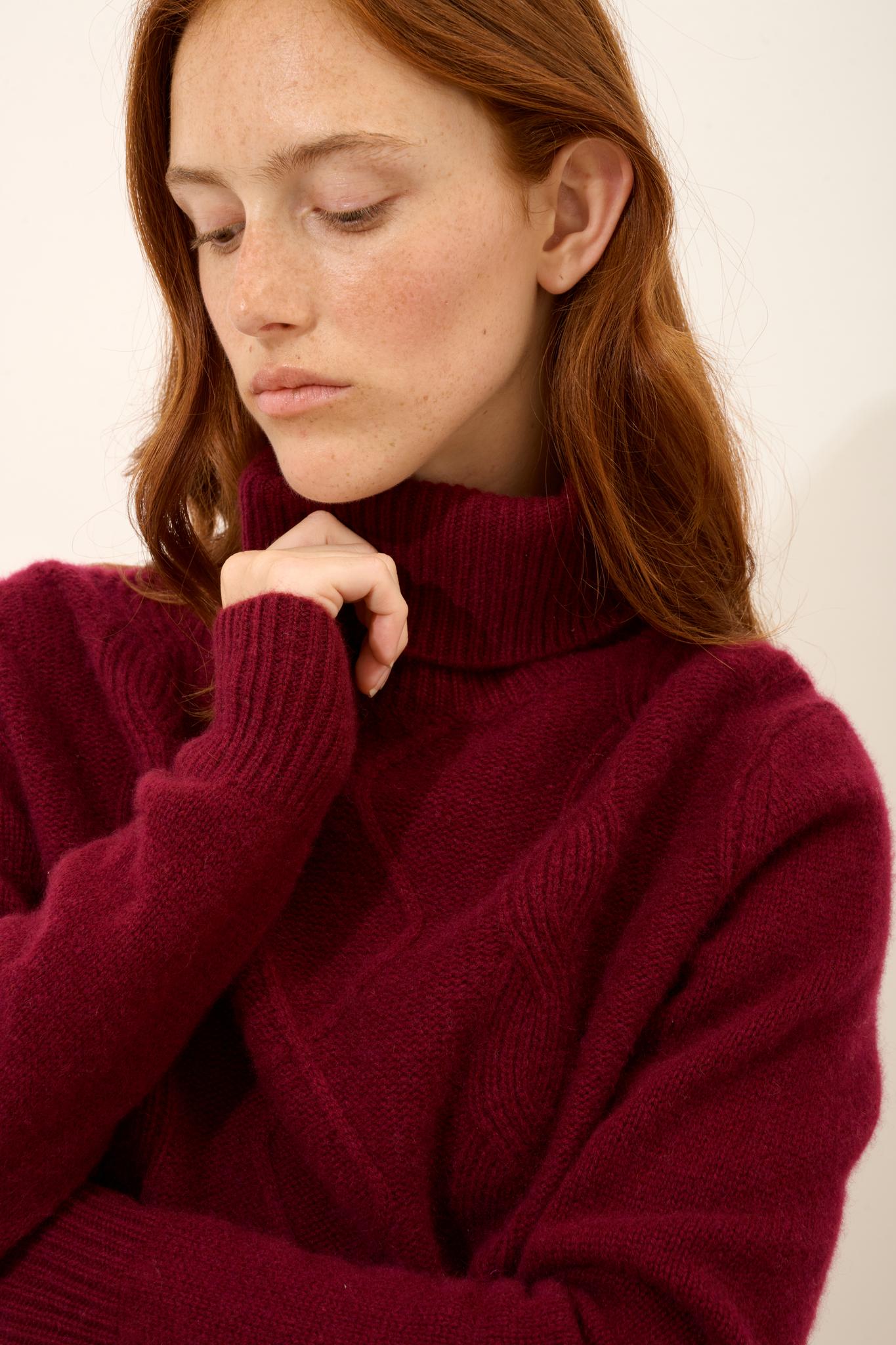 DOLMA burgundy turtleneck sweater