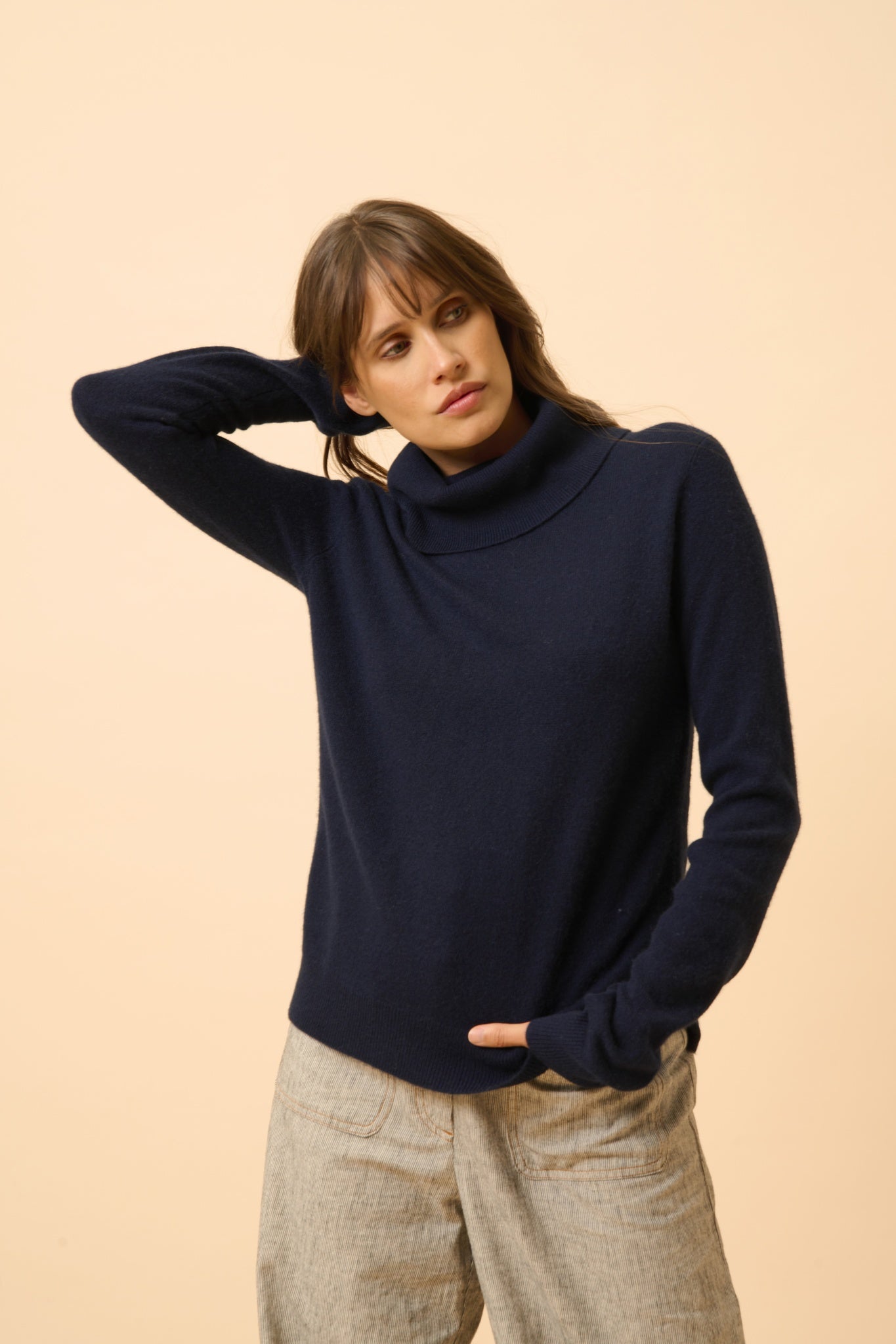 DONATELLA pull col roulé navy