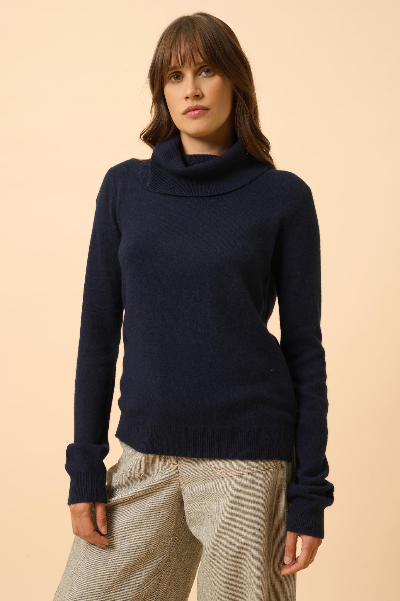 DONATELLA pull col roulé navy