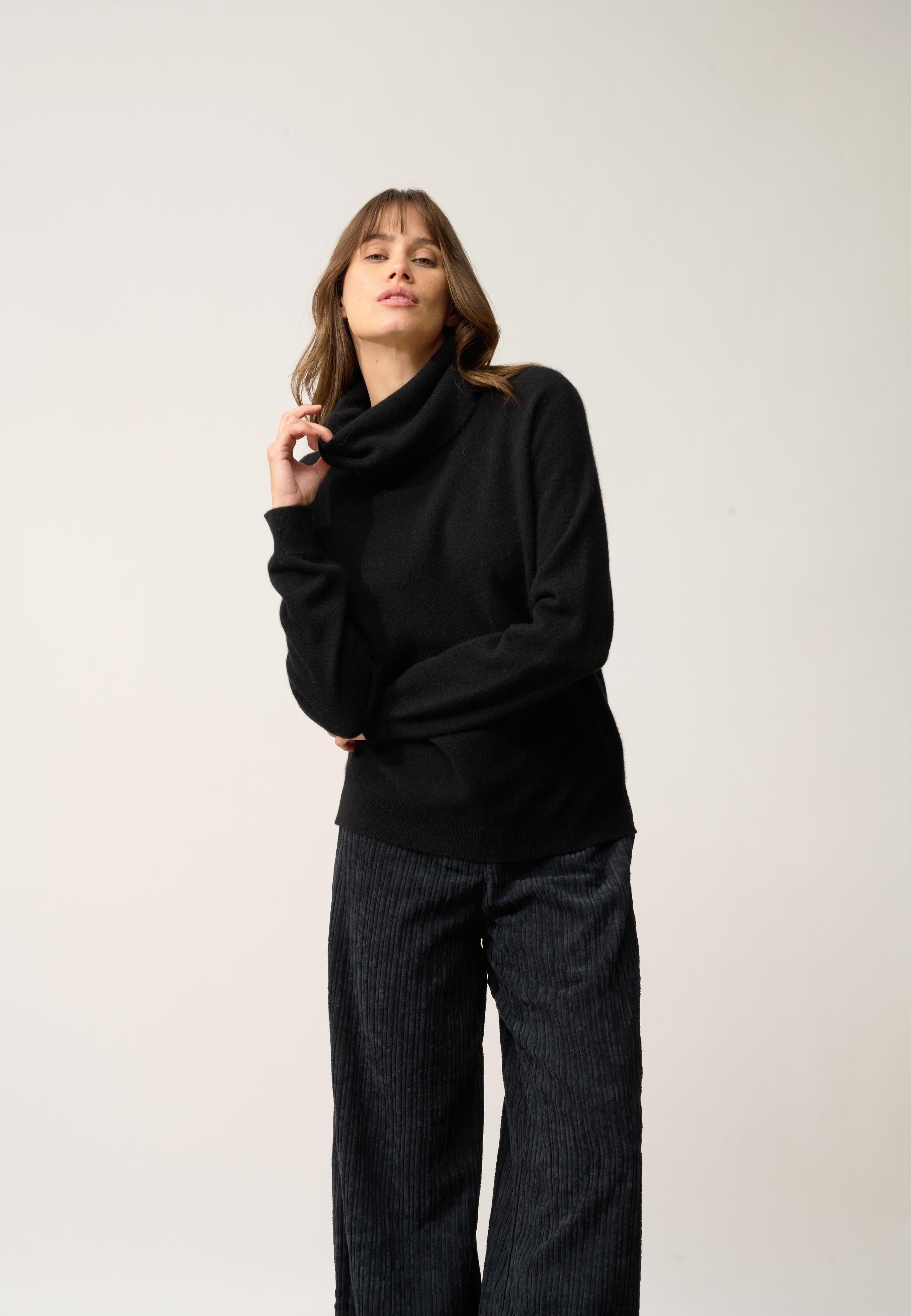 DONATELLA pull col roulé noir