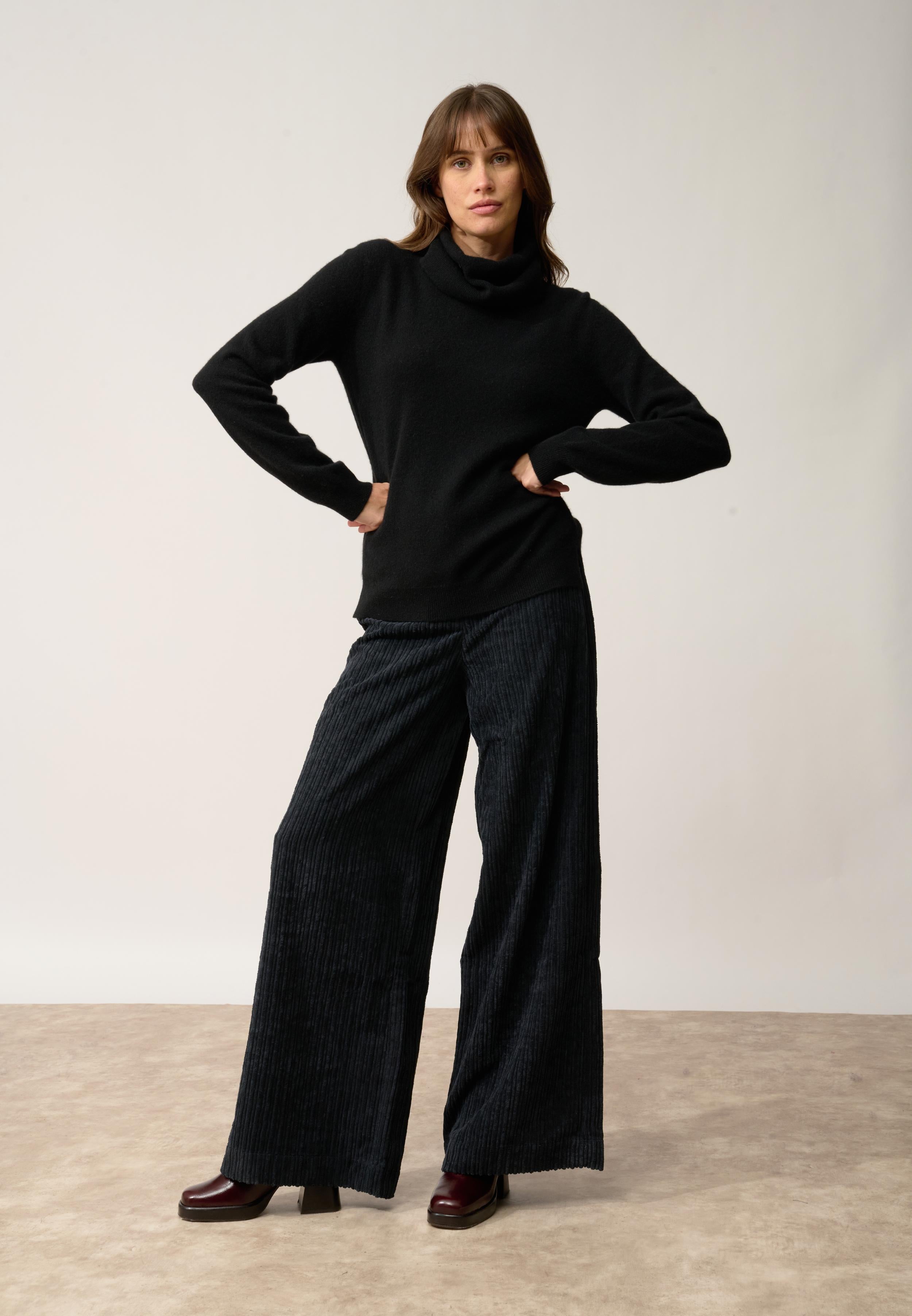 DONATELLA pull col roulé noir