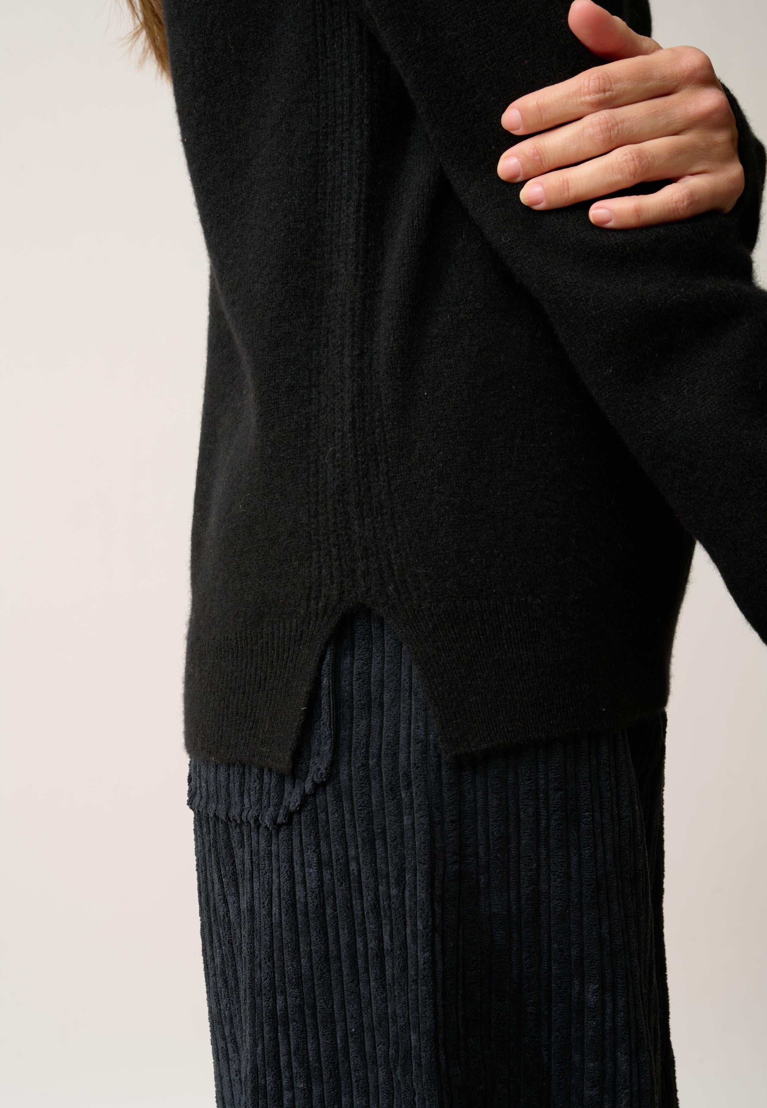 DONATELLA pull col roulé noir