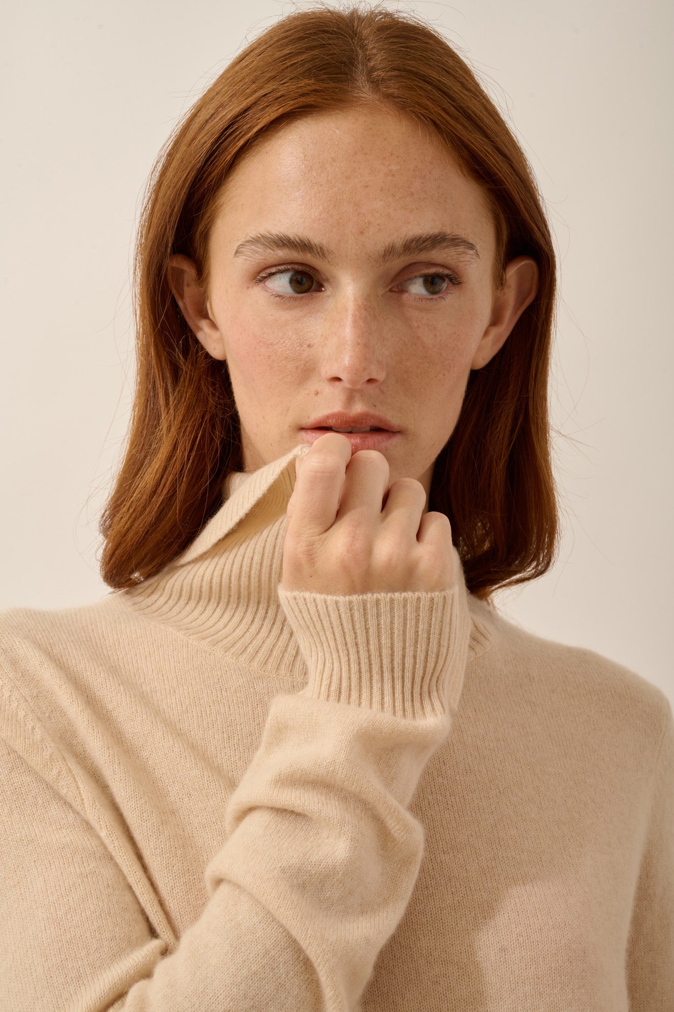 dundee pull col roulé sable