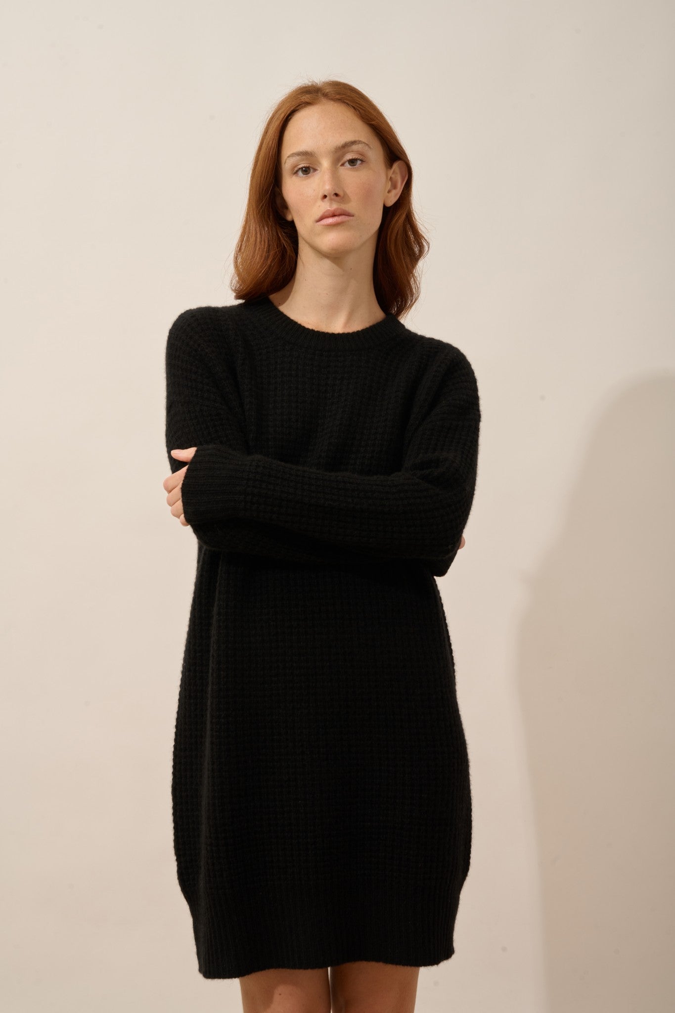 elena robe col rond 6 fils noir