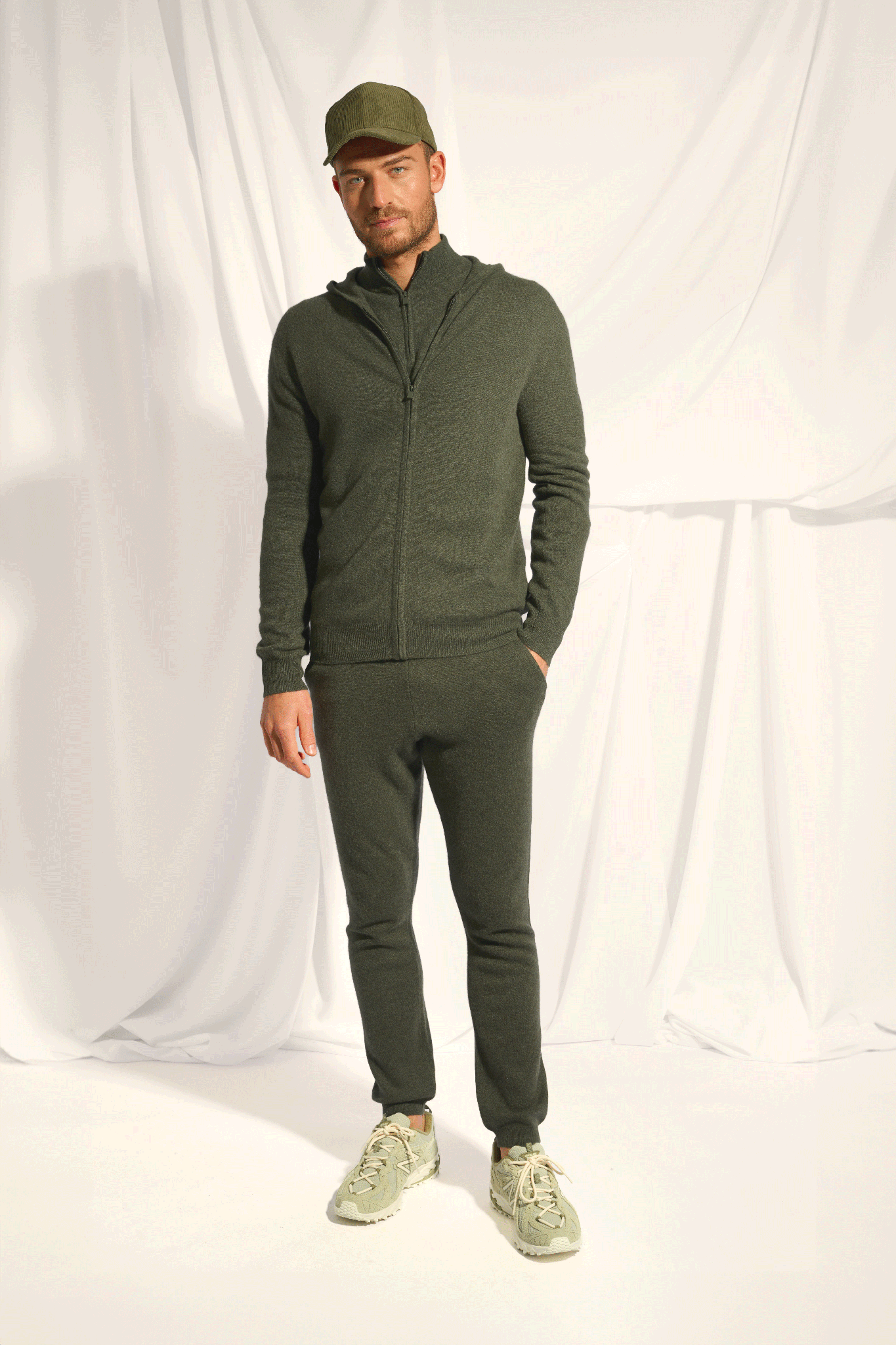 ELLIOT gilet col zippé capuche kaki chiné