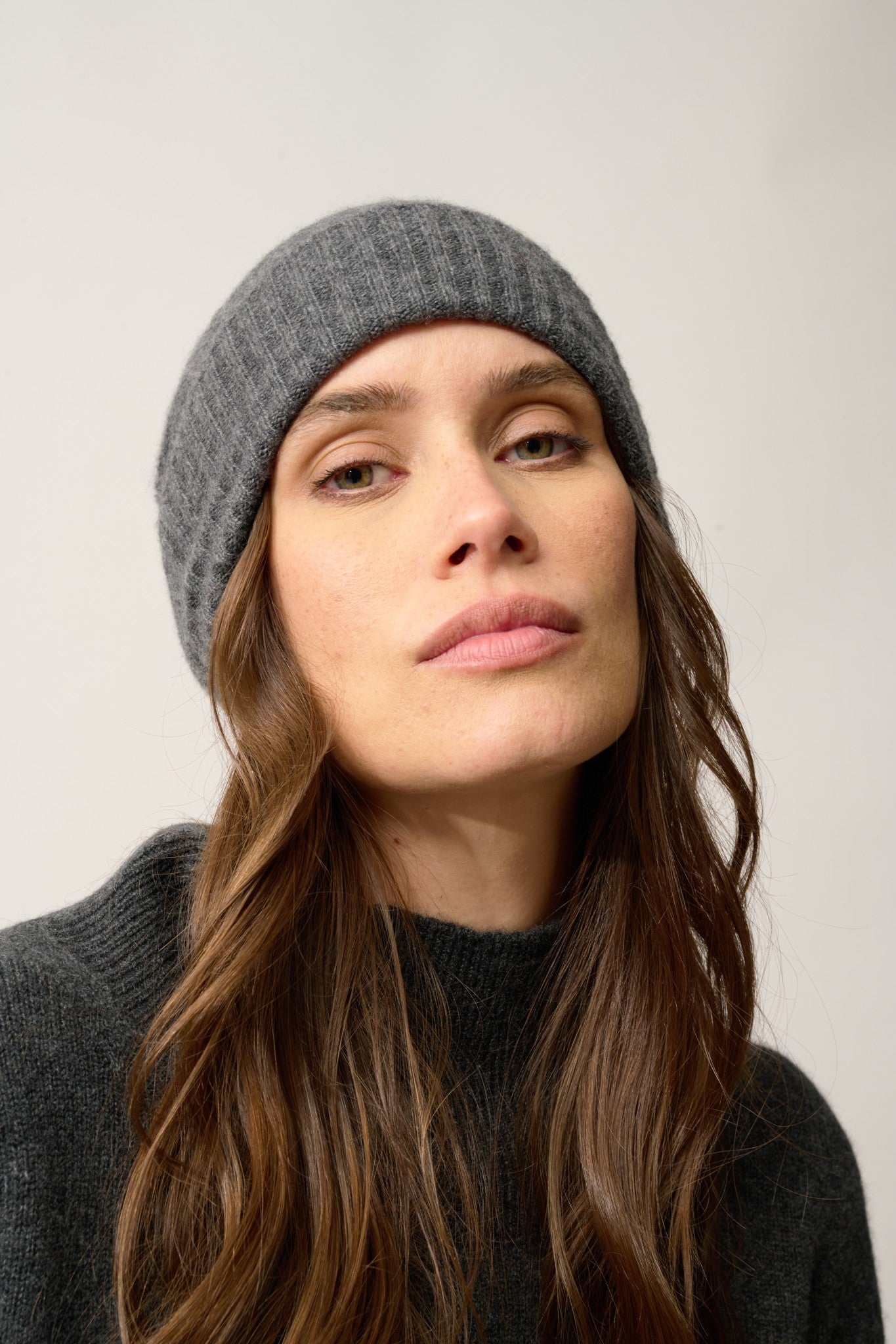 ember bonnet 4 fils anthracite chiné 100% cachemire