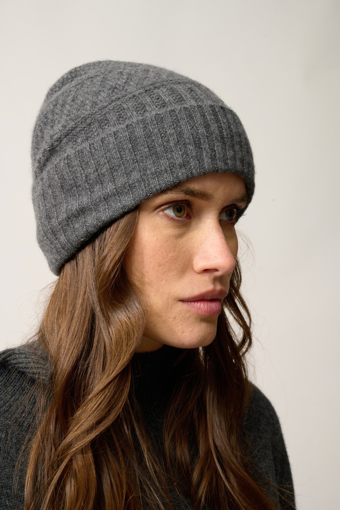 ember bonnet 4 fils anthracite chiné 100% cachemire