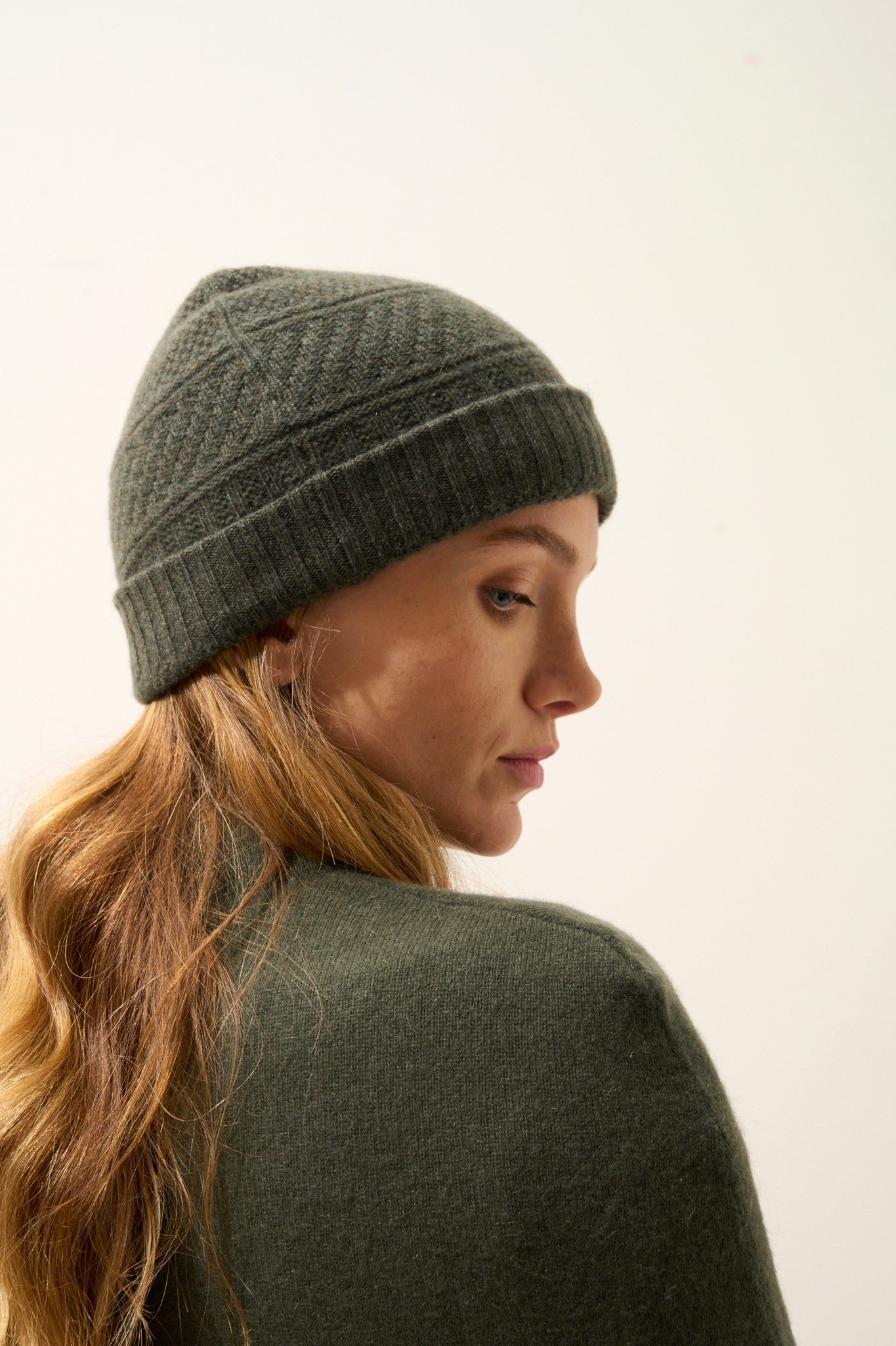 ember bonnet 4 fils kaki chiné 100% cachemire