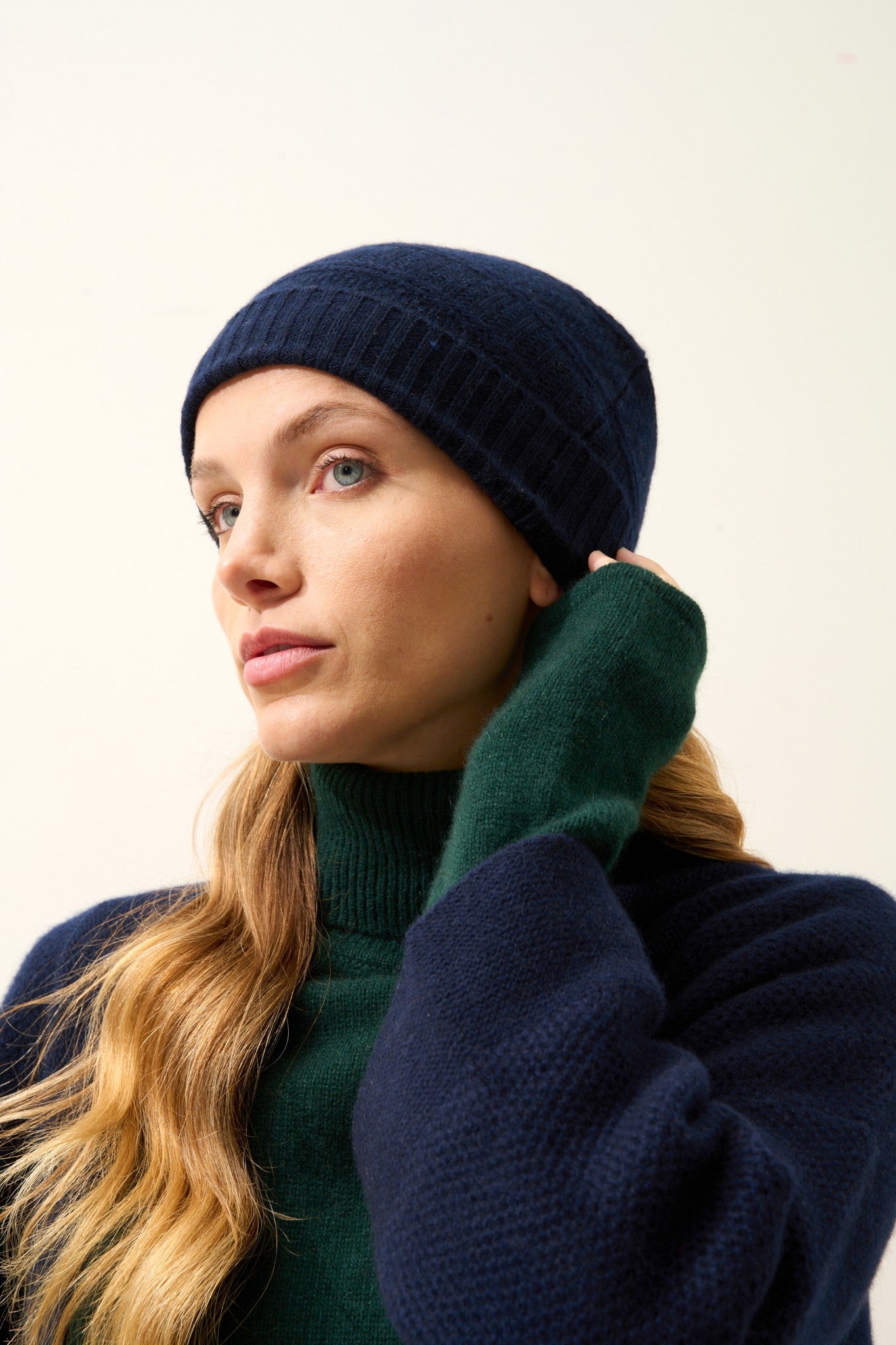 ember bonnet 4 fils navy 100% cachemire